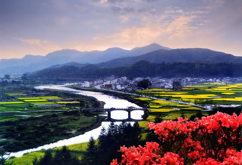 The Most Beautiful County in China - Wuyuan - http://www.wylyw.cn/.  (PRNewsFoto/Jiangxi Wuyuan Tourism Co., Ltd)
