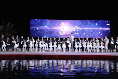 Group Photo of Opening Ceremony.  (PRNewsFoto/Mission Hills Group)
