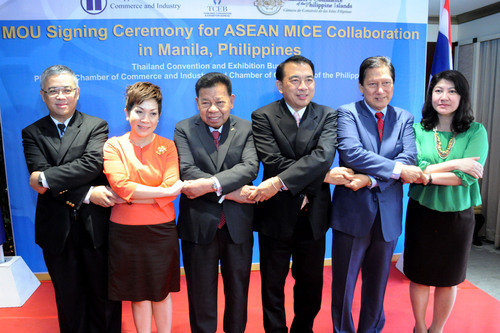 From left to right; Mr. Thanis Na Songkhla, Minister, The Royal Thai Embassy, Manila, Mrs. Supawan Teerarat, Vice President Strategic and Business Development, Thailand Convention and Exhibition Bureau, Atty. Miguel Varela, President, Philippine Chamber of Commerce and Industry (PCCI), Mr. Nopparat Maythaveekulchai, President, Thailand Convention and Exhibition Bureau, Consul Jose Luis Yulo, Jr., President, Chamber of Commerce of the Philippine Islands (CCPI).  (PRNewsFoto/Thailand Convention & Exhibition Bureau)
