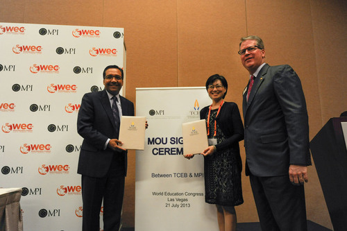 Mr. Paul Van Deventer, president and CEO of MPI (Right) and Mrs. Nichapa Yoswee, Director of MICE Capabilities Department of TCEB (Centre).  (PRNewsFoto/Thailand Convention & Exhibition Bureau)
