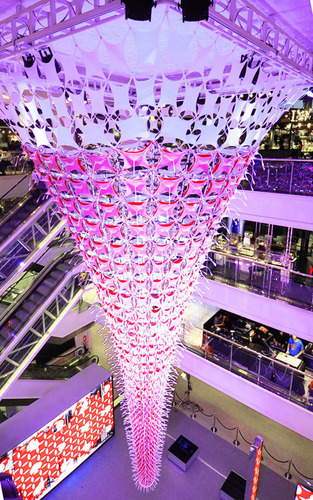 Siam Center: The Ideaolpolis - an arena for imagination and creativity without limits in the aesthetic science of art, fashion, technology and lifestyle - created a world class installation art 