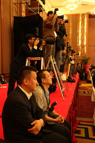 Western China attracts global media.  (PRNewsFoto/Sichuan Bureau of Expo Affairs)
