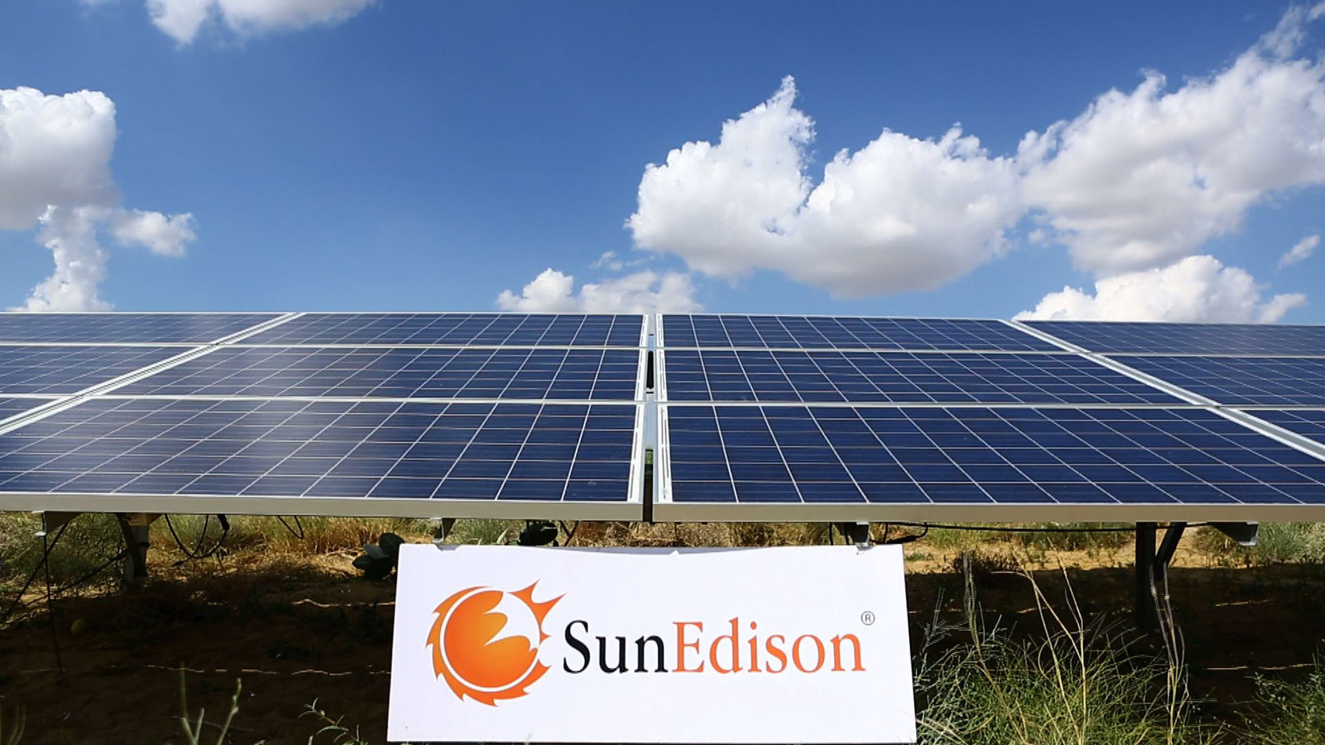 Solar Panels Power SunEdison Solar Water Pumps which help farmers in India increase crop yield and improve food security. (PRNewsFoto/SunEdison) (PRNewsFoto/SUNEDISON)