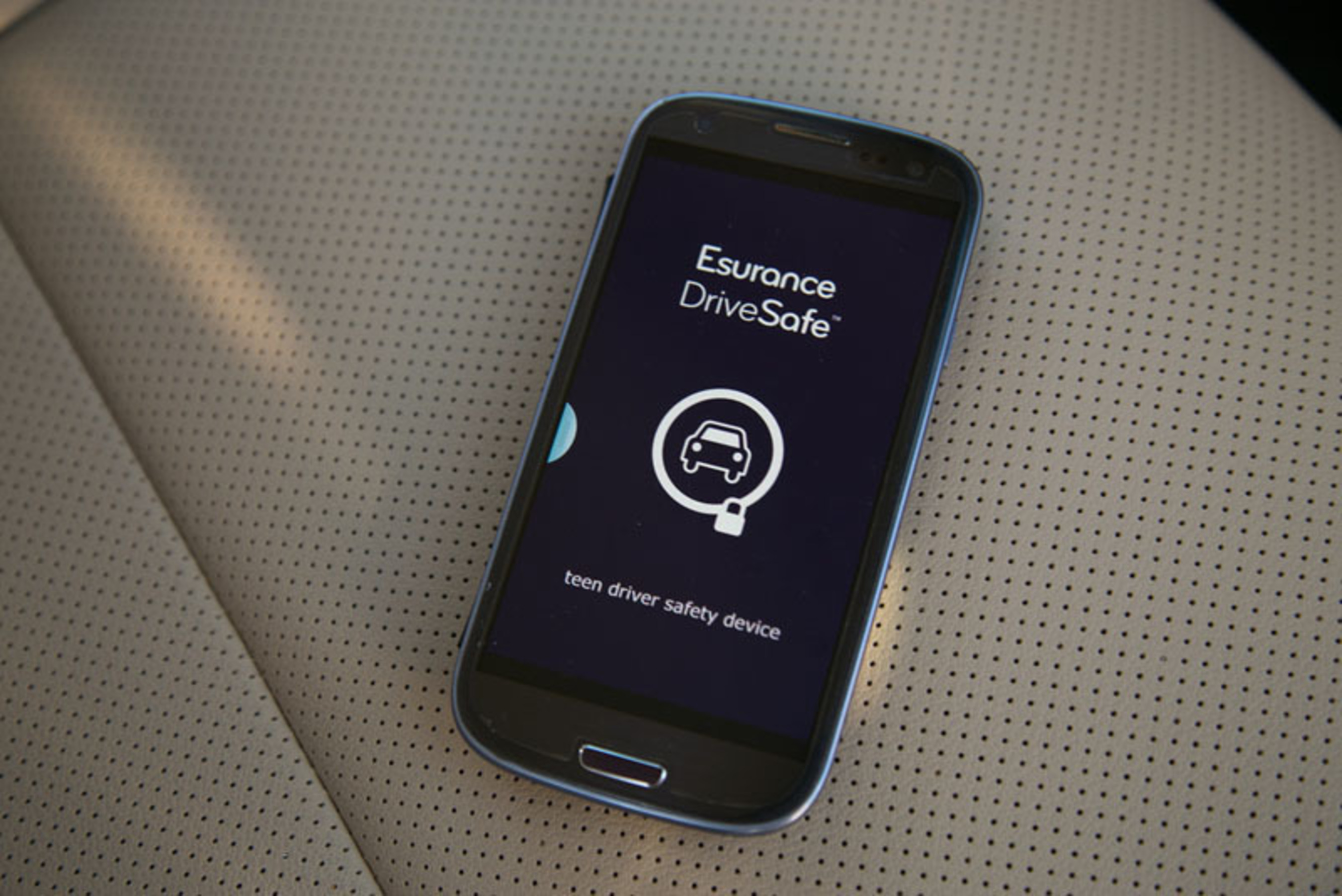 The Esurance DriveSafe program limits cellphone use while the car is in motion, preventing texting and driving and helping to keep teens focused on the road. (PRNewsFoto/Esurance) (PRNewsFoto/ESURANCE)