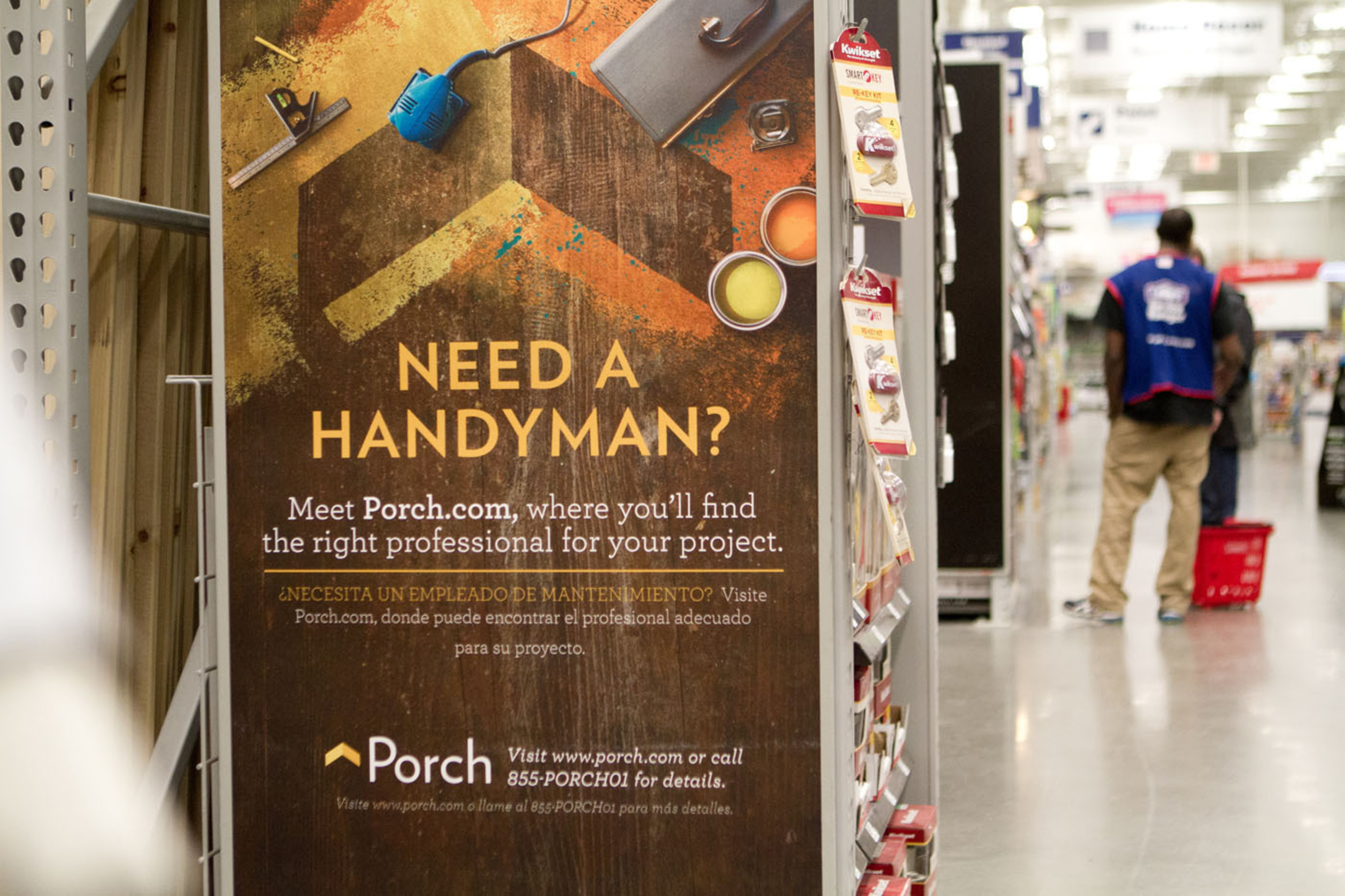 Porch will serve as a resource for Lowe's employees to help customers connect directly with the right pros to provide services Lowe's does not currently offer through its installation program, such as handymen, painters and landscapers. (PRNewsFoto/LOWE'S)