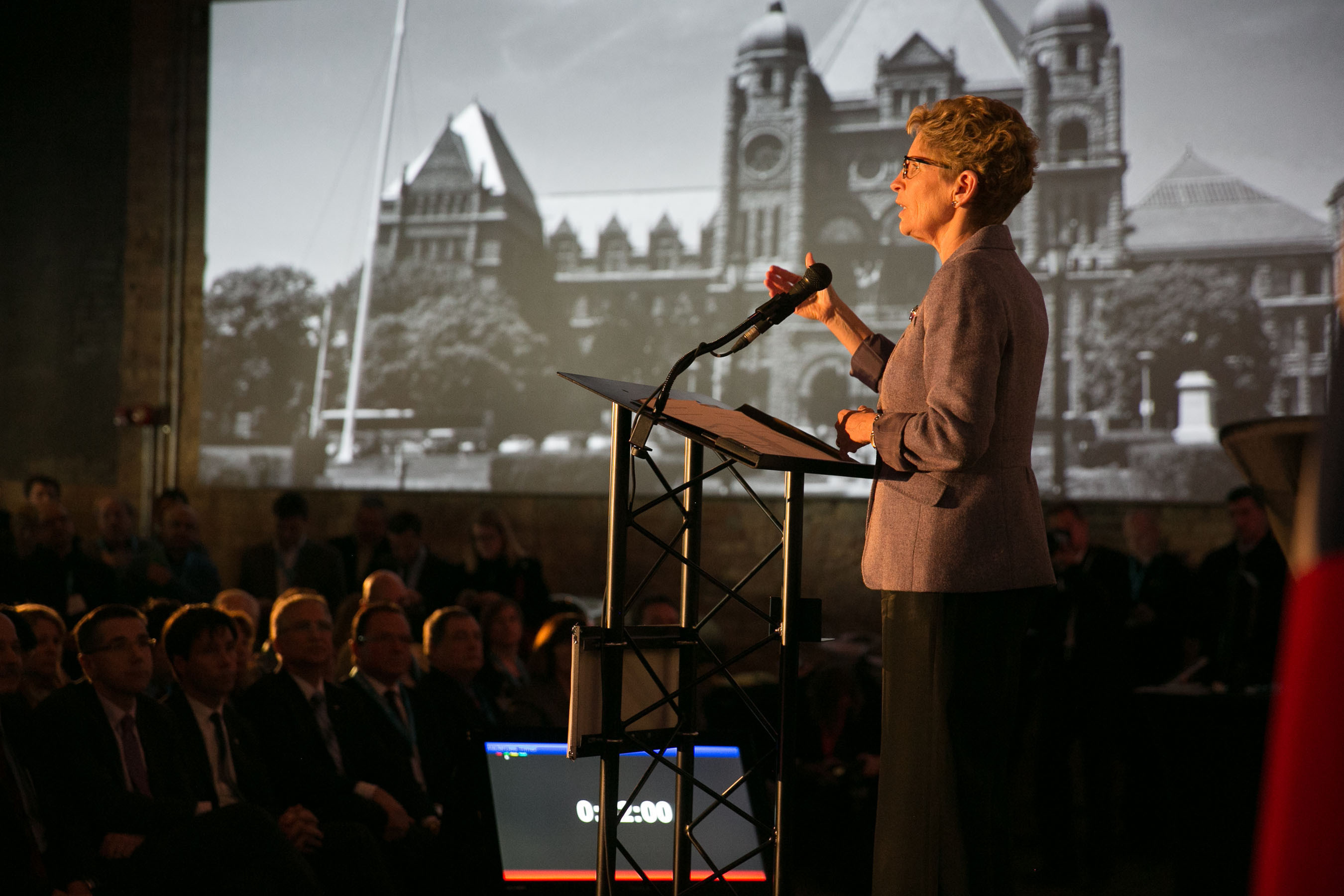Premier Wynne at Communitech in Waterloo, Ontario to announce a new venture capital fund in partnership with the federal government, as well as corporate and institutional investors. (PRNewsFoto/Ministry of Economic Development, Trade and Employment) (PRNewsFoto/MINISTRY OF ECONOMIC DEVELOPM...)