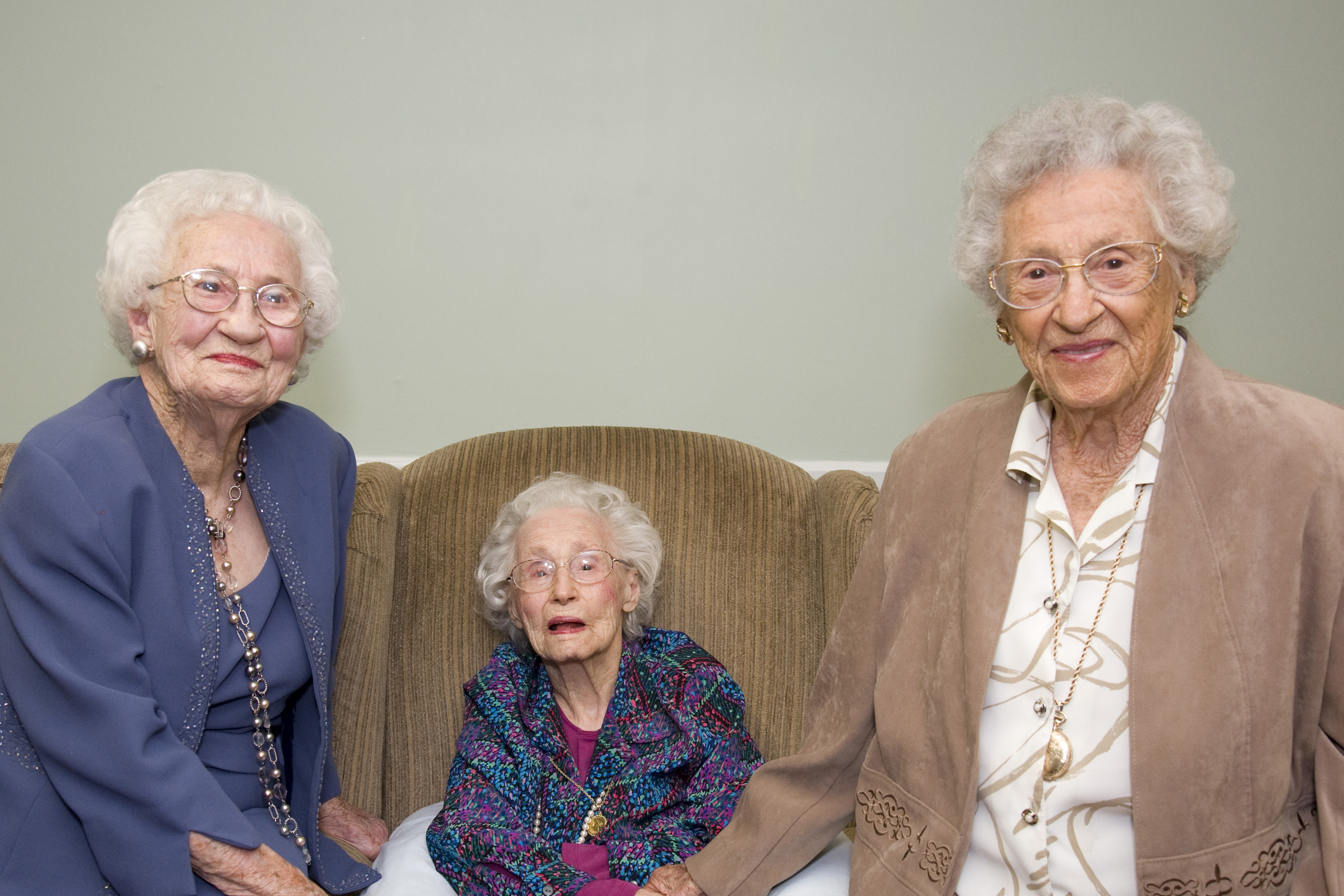 Brookdale and Wish of a Lifetime(TM) grant a Wish to Rose Shloss to see her sisters again after 10 years. From left to right: Ruth Branum, 104, of Tulsa, Okla., Rubye Cox, 110, of Bristol, R.I. and Rose Shloss, 101, of Sarasota, Fla. reunite in Rhode Island. (PRNewsFoto/Brookdale Senior Living Inc. )