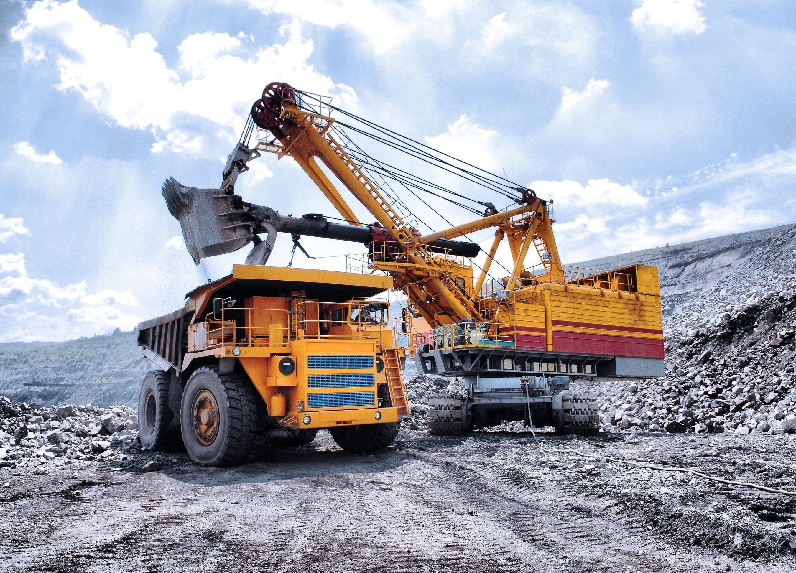 Raex wear-resistant steels prevent the wear and damage of structural parts and decrease repair costs for mining, heavy earth moving and construction machinery. (PRNewsFoto/Ruukki)