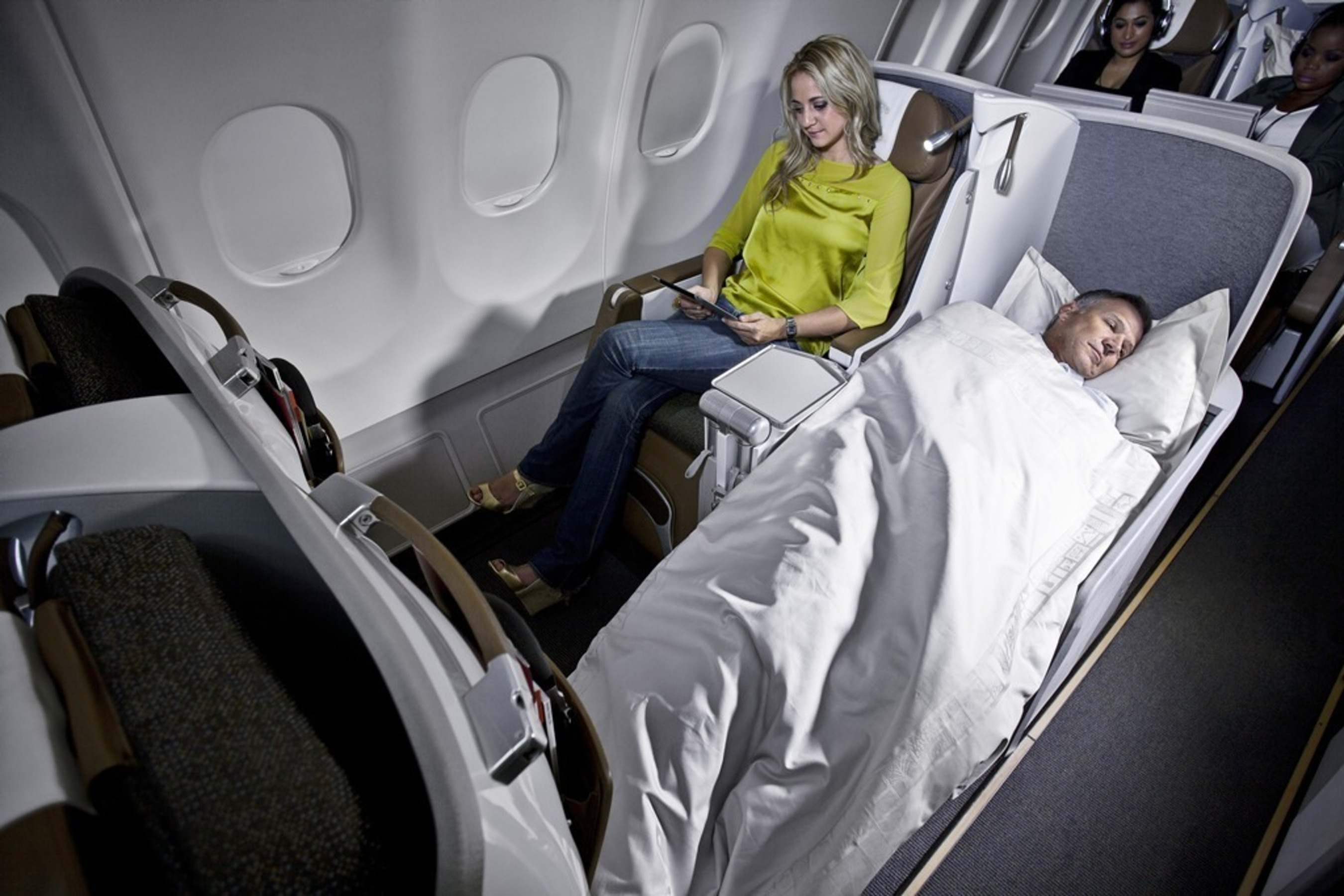 South African Airways Airbus A330-200 Business Class Cabin (PRNewsFoto/South African Airways)