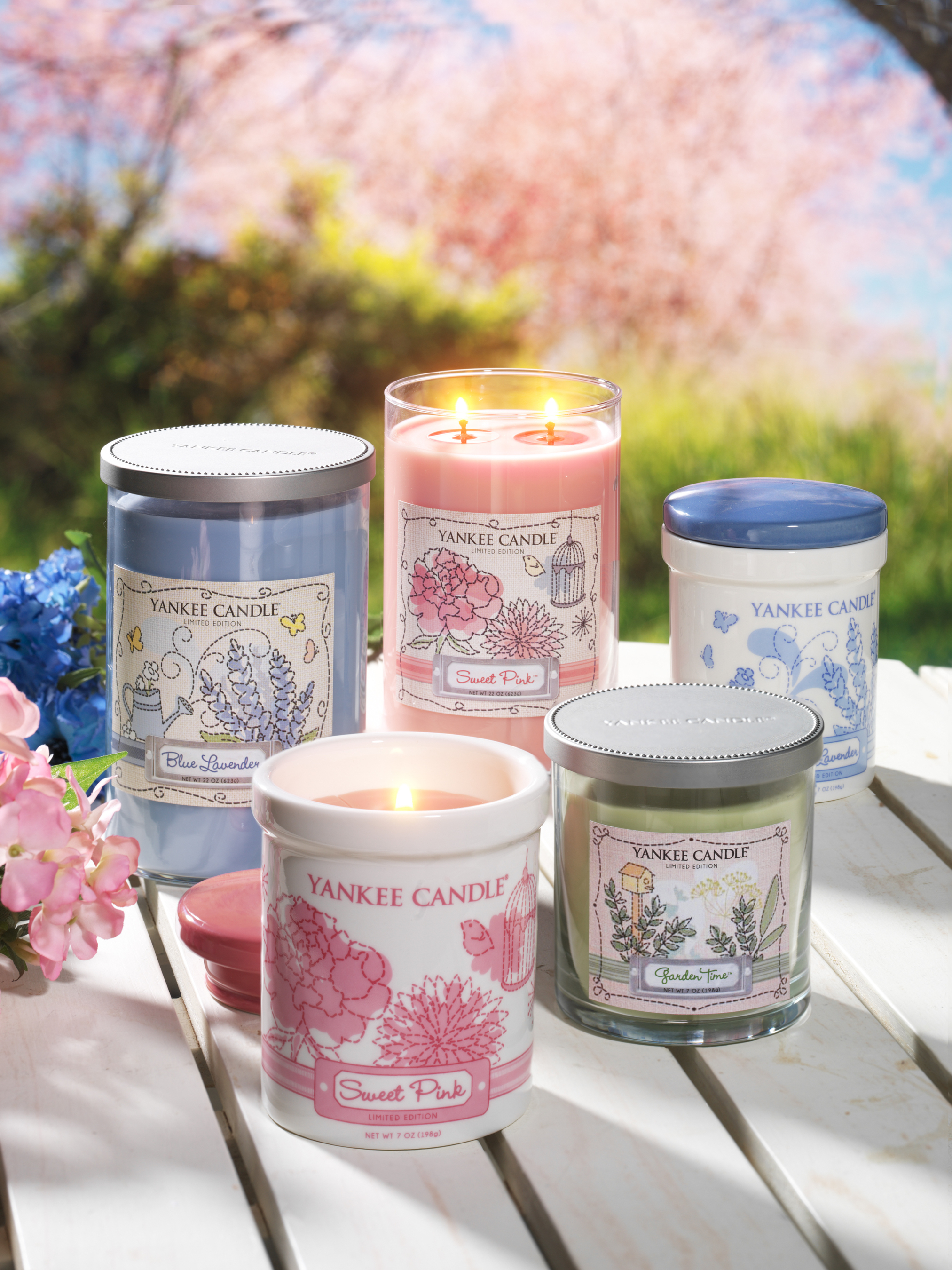 Yankee Candle's new limited edition Dream Garden collection features three feminine garden fragrances in both a tumbler and crock form. (PRNewsFoto/The Yankee Candle Company, Inc.)