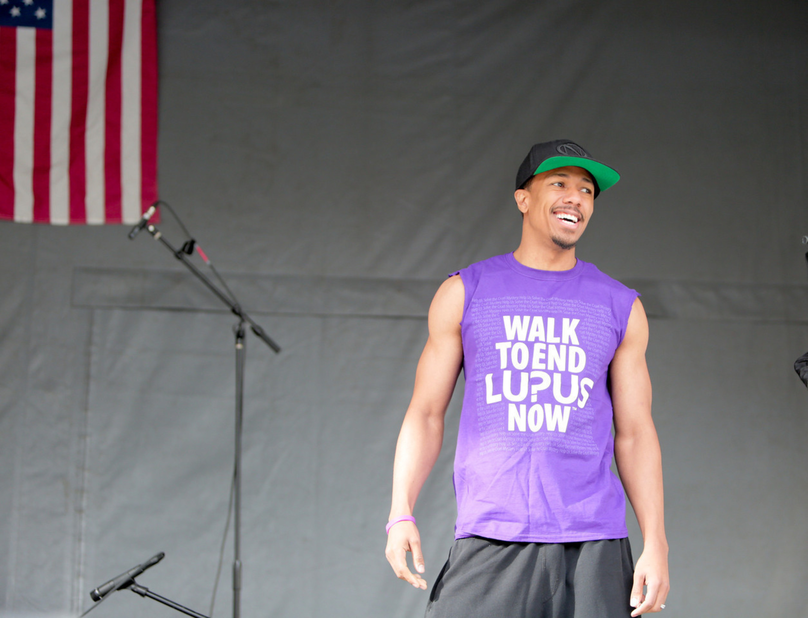 Multi-talented Entertainer Nick Cannon Leads Thousands of DC Residents in Walk to End Lupus Now  (PRNewsFoto/Lupus Foundation of America)