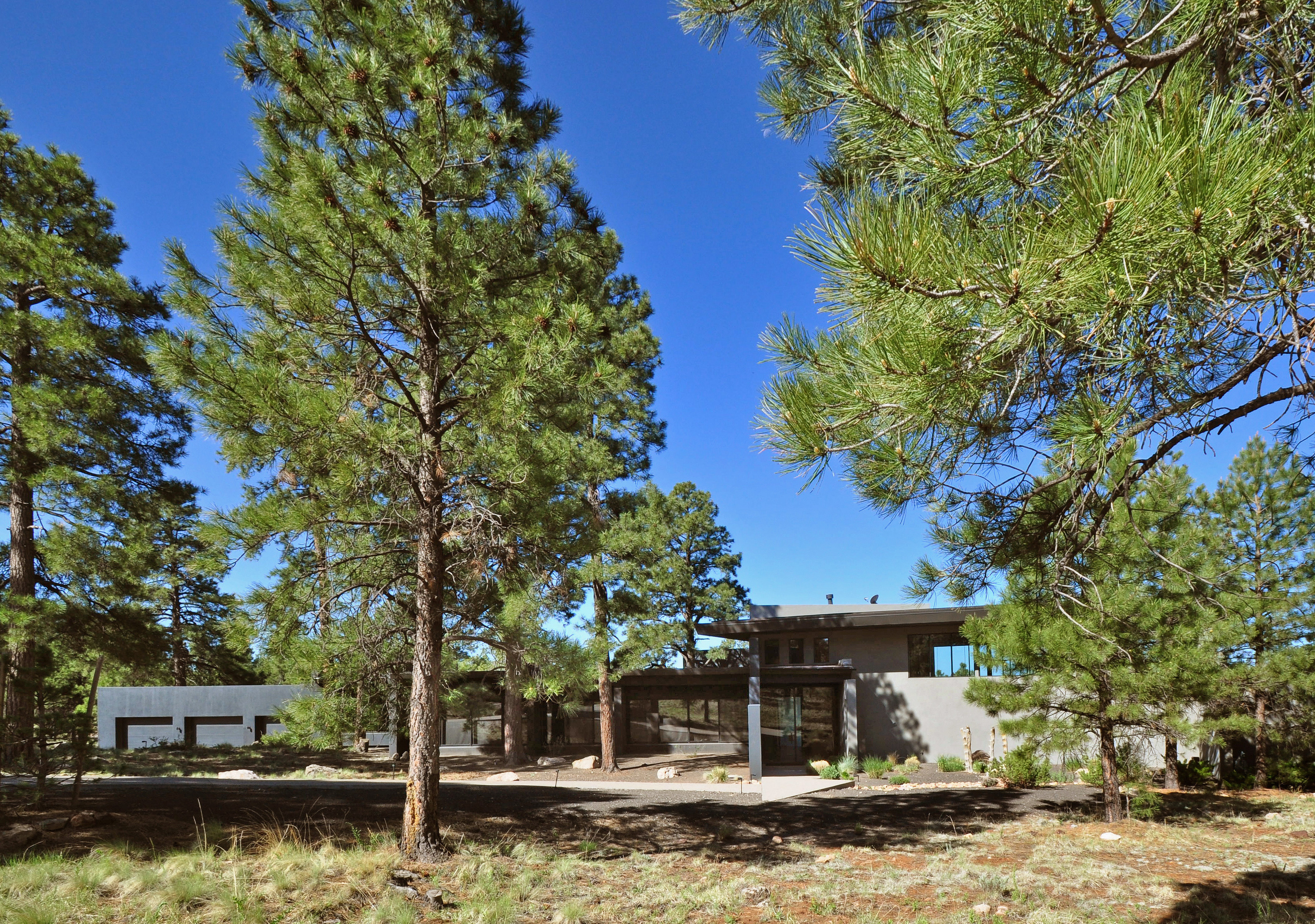 Auction May 21st // 96 N Lake Hills Drive, Flagstaff, Arizona // Provided by Concierge Auctions ( www.conciergeauctions.com ) (PRNewsFoto/Concierge Auctions)