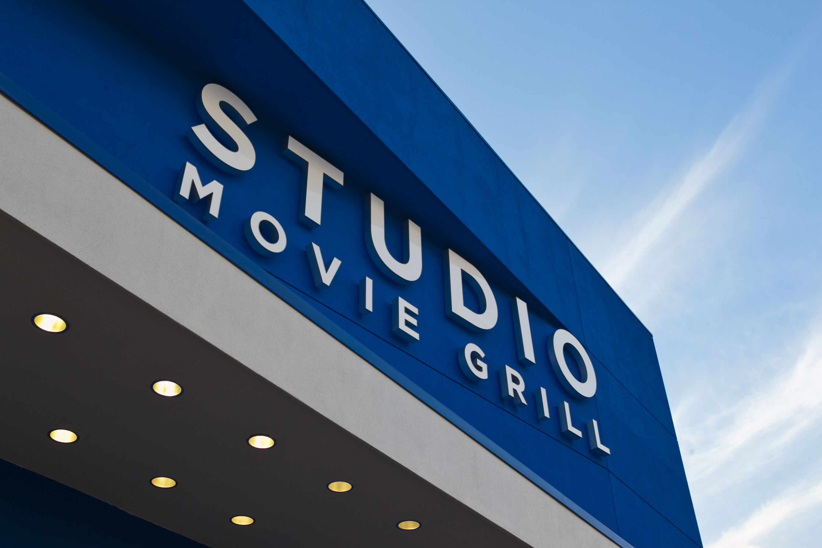 Studio Movie Grill (PRNewsFoto/Studio Movie Grill)