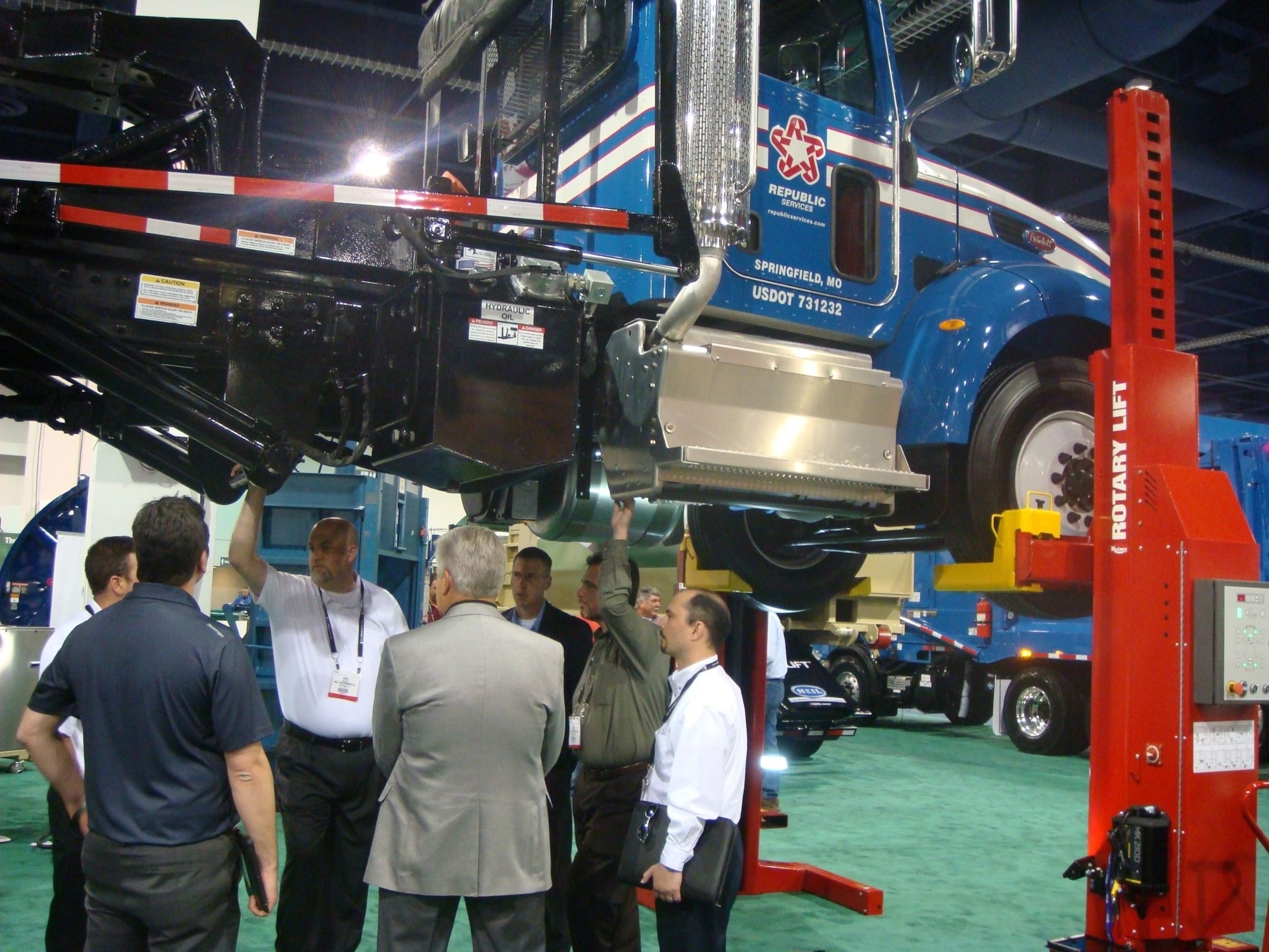 Rotary Lift’s timesaving Mach(TM) series mobile column lift will be on display in the new Rotary Lift booth (#341) at WasteExpo 2014 in Atlanta. (PRNewsFoto/Rotary Lift)