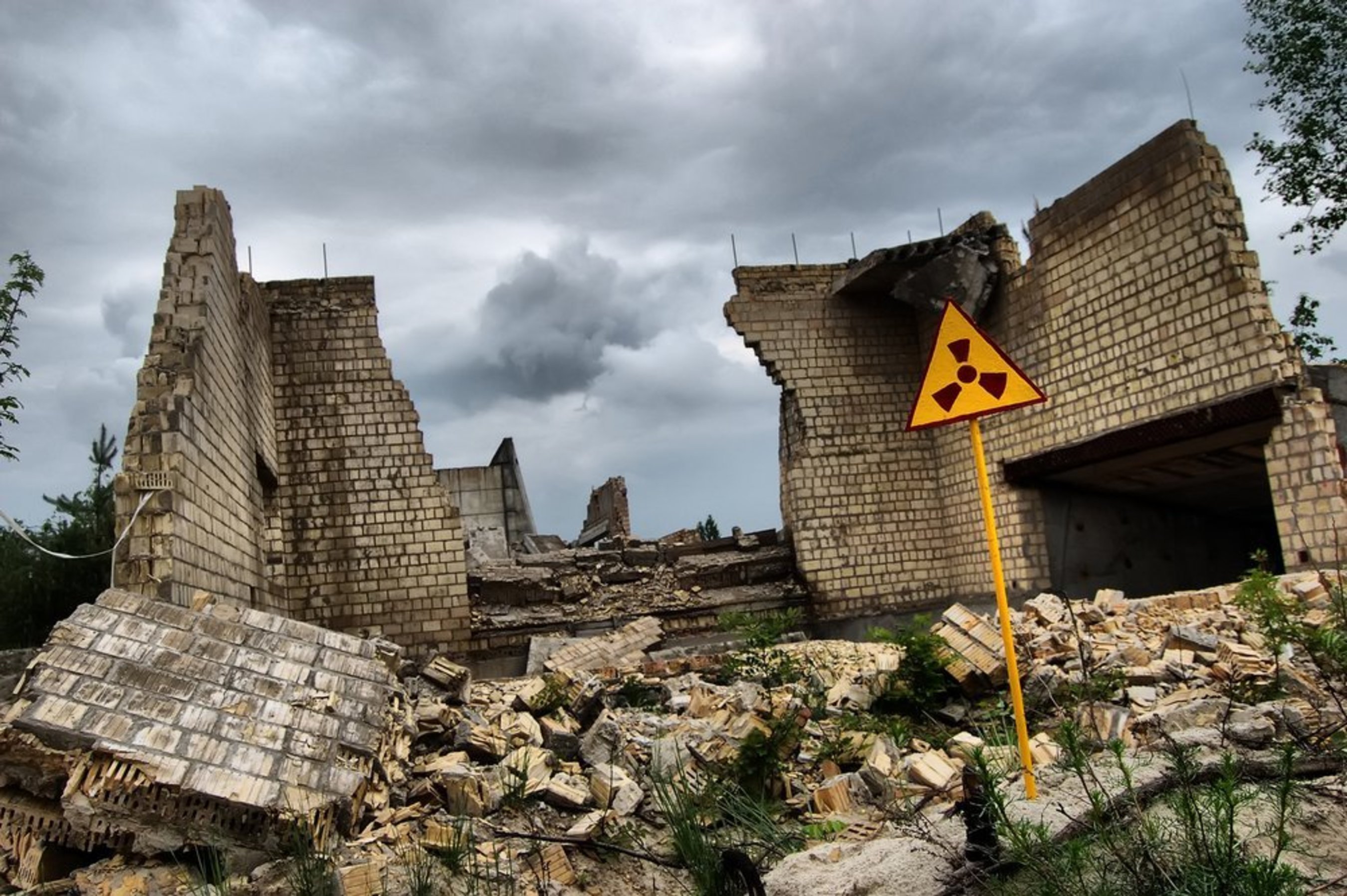 American fuel at Soviet nuclear power plants could cause second Chernobyl (PRNewsFoto/IUVNEI)