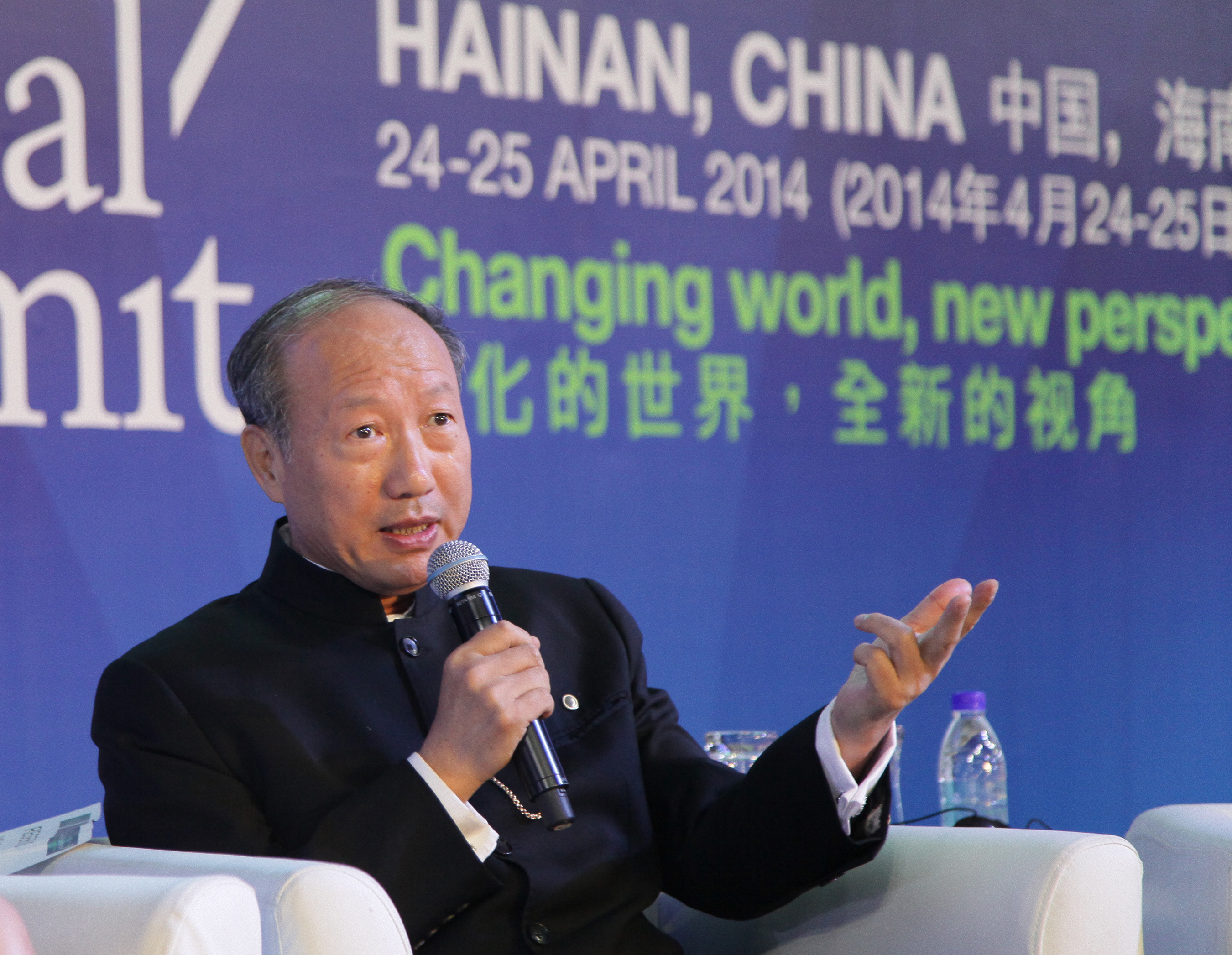 HNA Group Chairman Chen Feng Gives Speech at The 2014 World Travel & Tourism Council (PRNewsFoto/Hainan Airlines Co., LTD)
