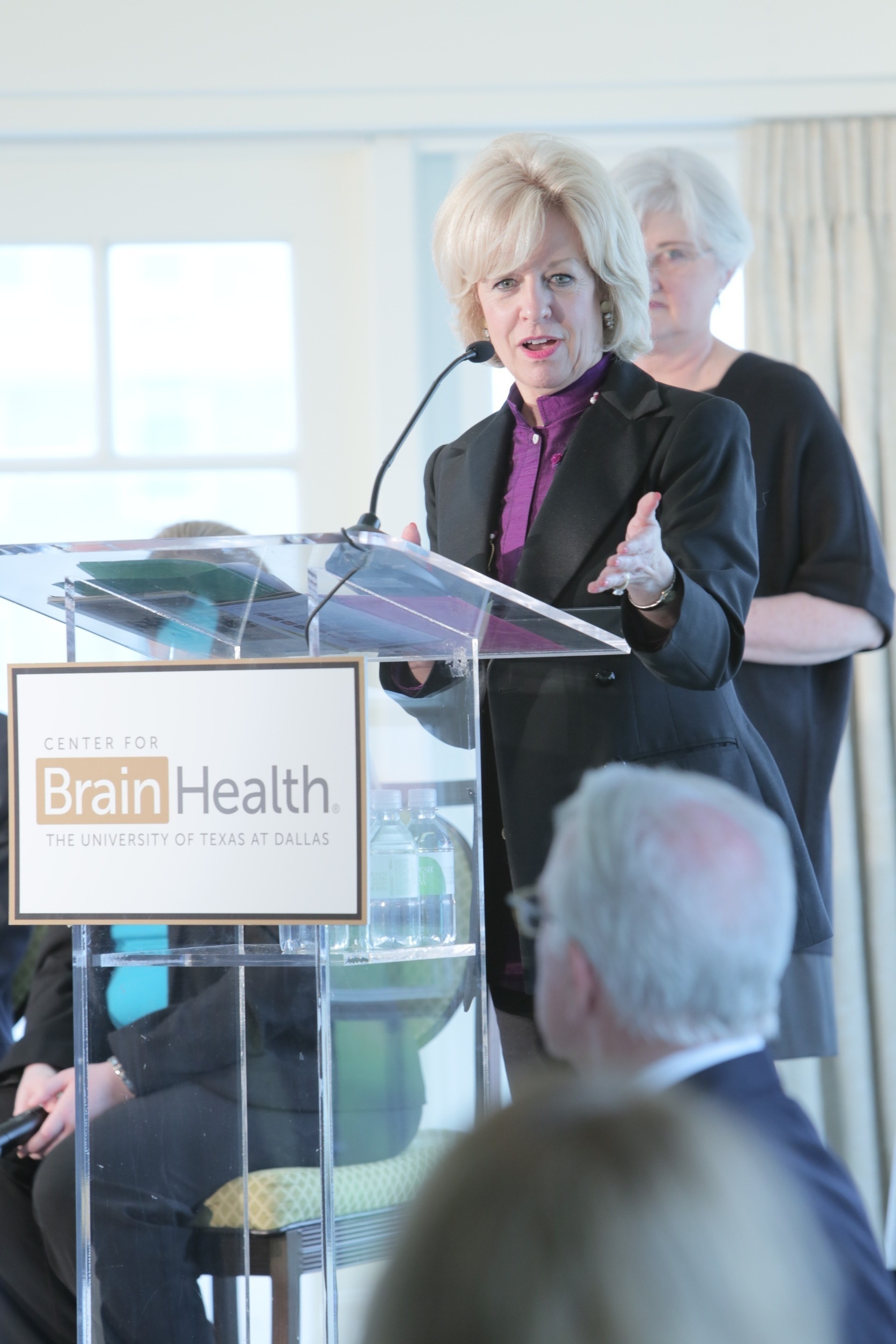 Dr. Sandra Bond Chapman, Center for BrainHealth's founder and chief director closes the inaugural Brain Health Summit in Washington, D.C. (PRNewsFoto/Center for BrainHealth)