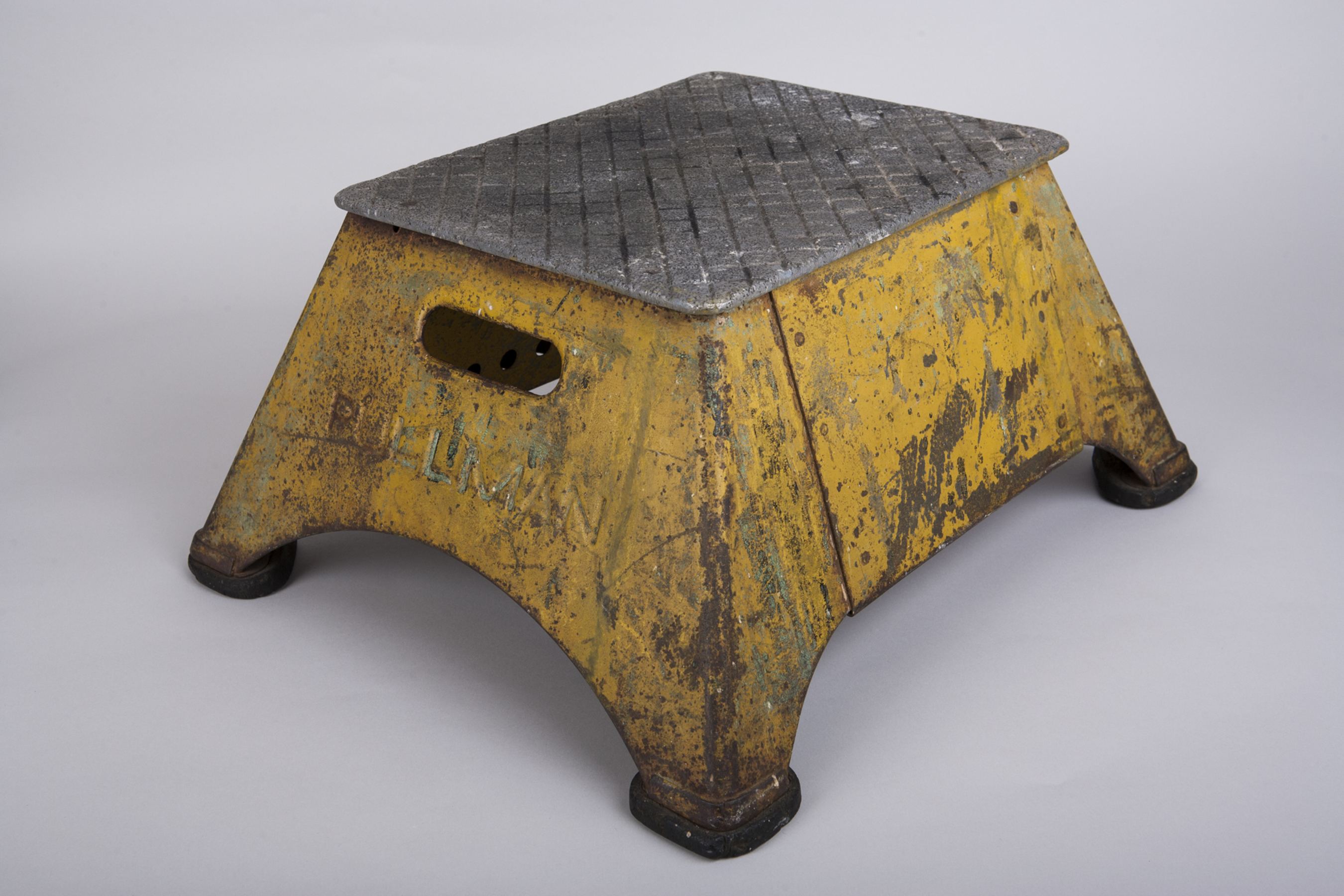 This stepstool was used by Pullman porters -- black railroad attendants who worked on Pullman sleeping cars in the 20th century -- to assist passengers, left. The porters spread copies of The Chicago Defender throughout the South, helping to promote the Great Migration of blacks to the North.
Image credit: Sarah Mercier/Newseum; stool: Loan, Smithsonian National Museum of African American History & Culture (PRNewsFoto/Newseum)