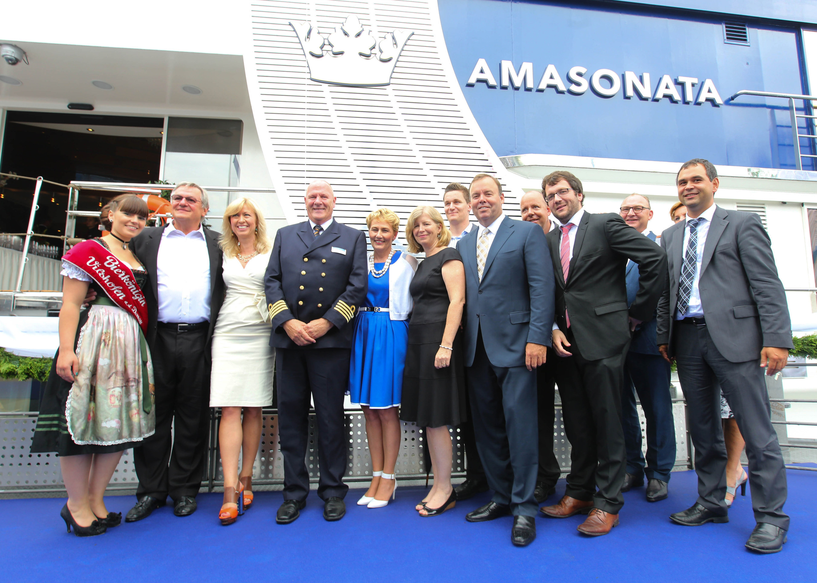 The captain, Godmother and AmaWaterways executives joined the Queen of Vilshofen and town's mayor at the AmaSonata christening. (PRNewsFoto/AmaWaterways)