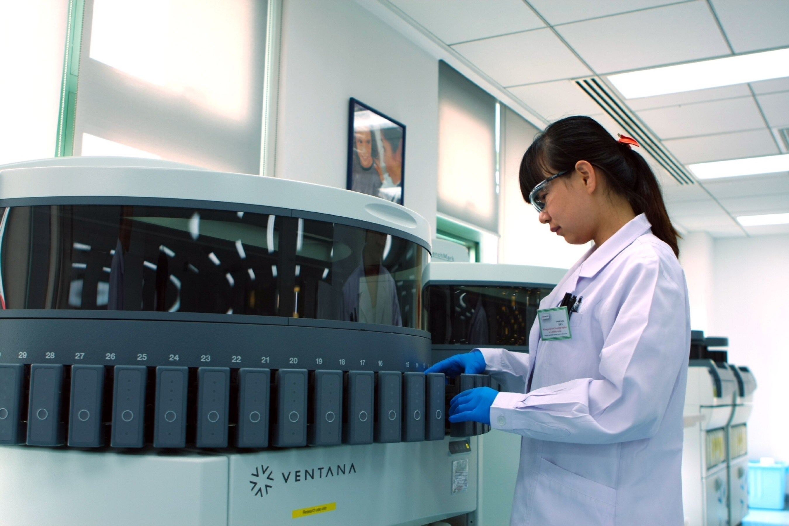 Exploratory testing in the Ventana Medical Systems, Inc. CAP/CLIA laboratory at Quintiles China (PRNewsFoto/Ventana Medical Systems, Inc.)