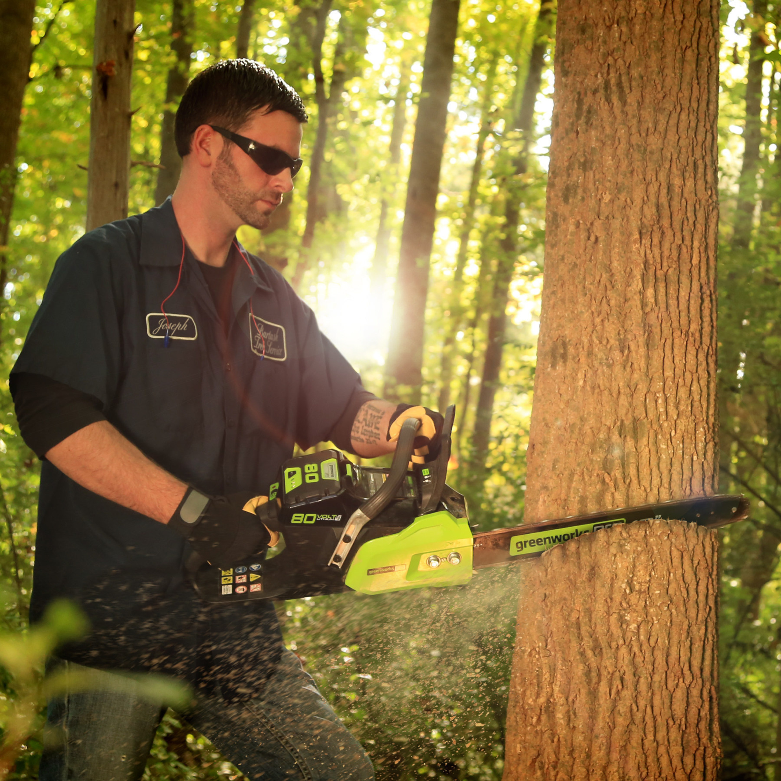 GreenWorks Pro delivers gas-comparable power and performance without the high cost of gas and oil, which means no more tune-ups, maintenance or emissions. The 80V Chain Saw is an industry-leading 18" bar and chain; delivers 2.7hp, equivalent to a 42cc gas-powered saw; digital controlled brushless motor for more torque; electronic chain brake for safe operation.  Minimal vibration and noise.