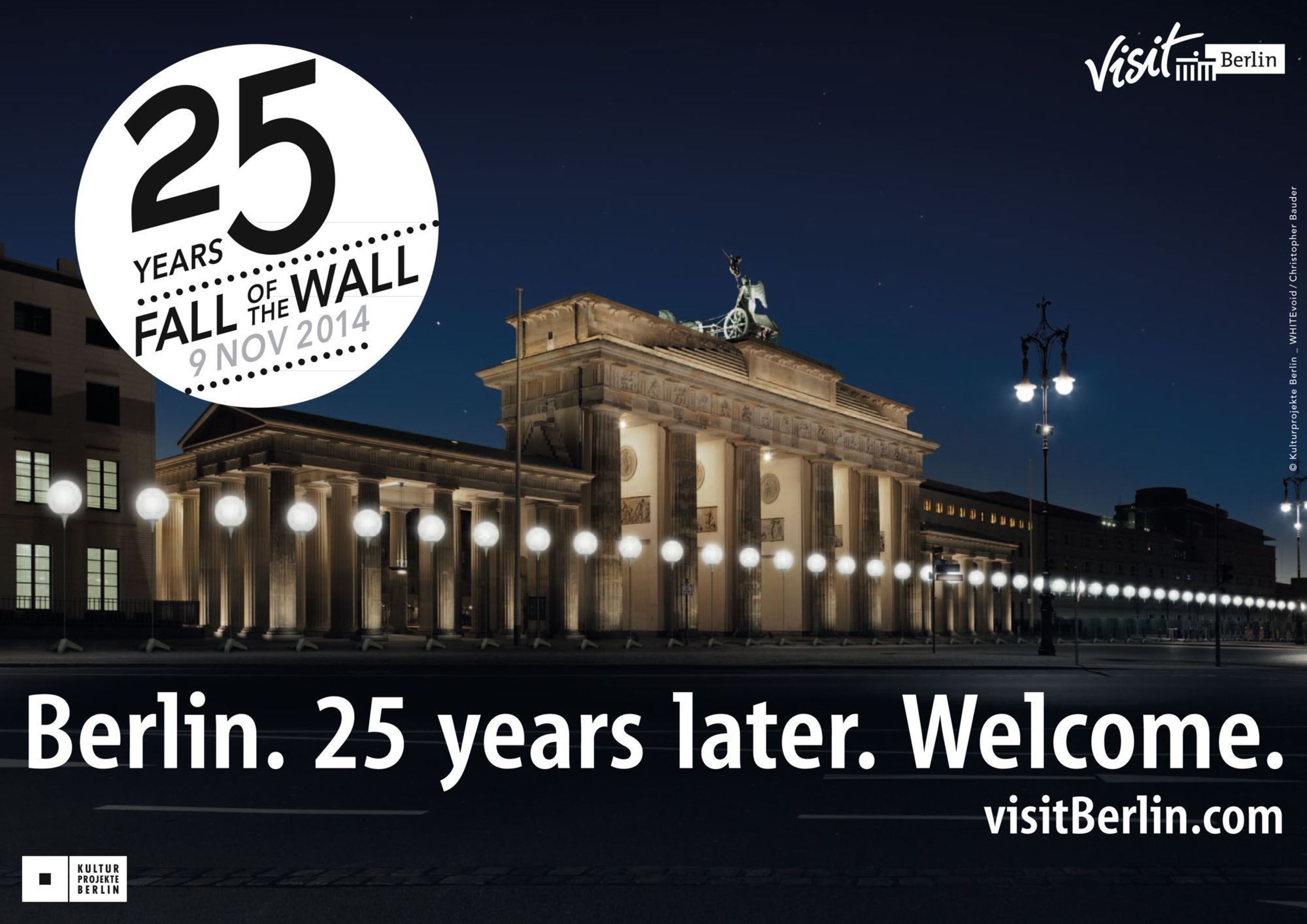 25th anniversary of the Fall of the Berlin Wall - wall.visitBerlin.com; Photo: Lichtgrenze_Brandenburger-Tor_c_Kulturprojekte Berlin_GmbH_Foto_WHITEvoid_Christopher Bauder. Editorial use of this picture is free of charge. Please quote the source: "obs/visitBerlin / Christopher Bauder" (PRNewsFoto/VISITBERLIN _ CHRISTOPHER BAUDER)