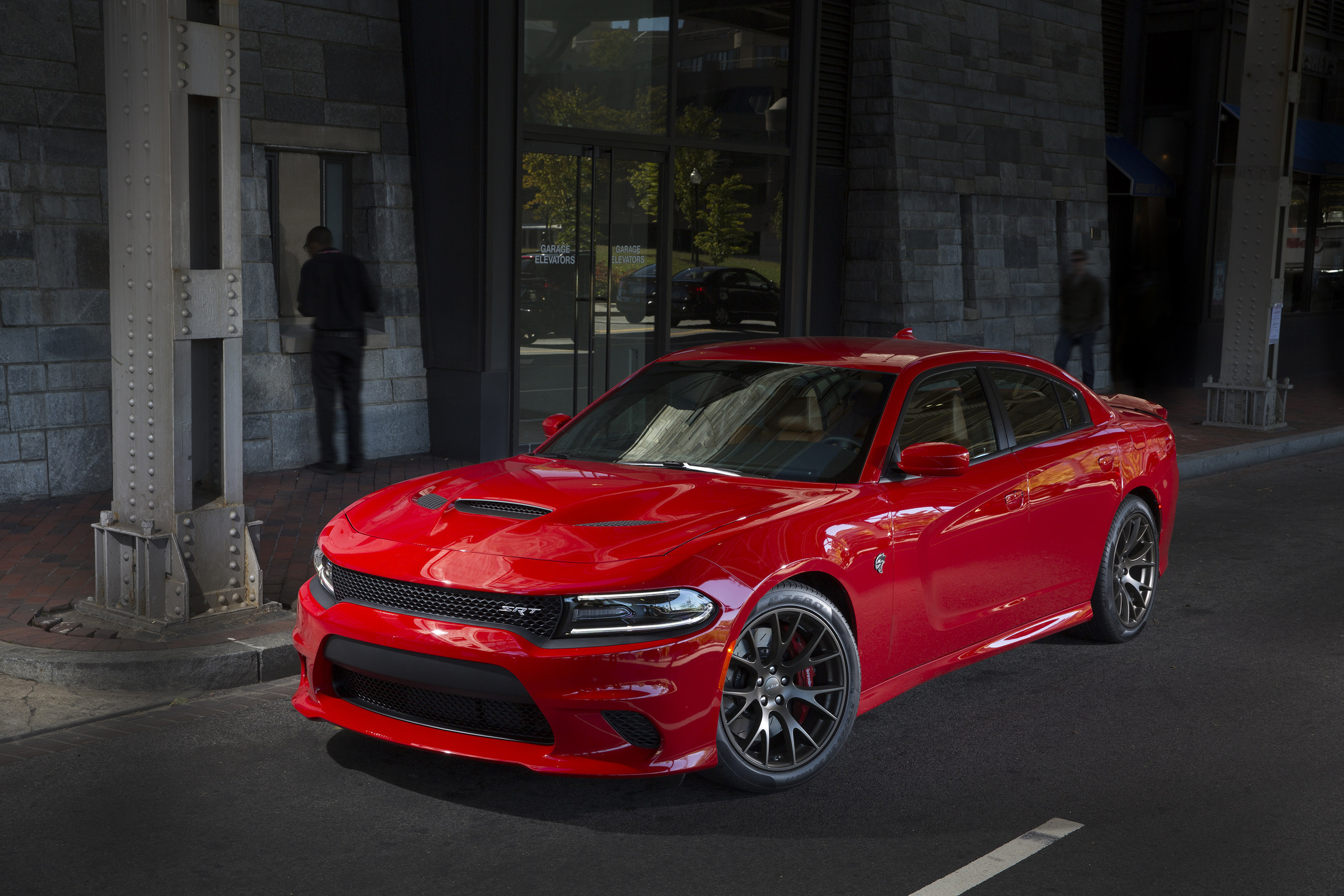 In its auto show debut at the 2014 South Florida International Auto Show in Miami, the 2015 Dodge Charger SRT Hellcat was awarded the "Star of the Show" from the Southern Automotive Media Association (SAMA).