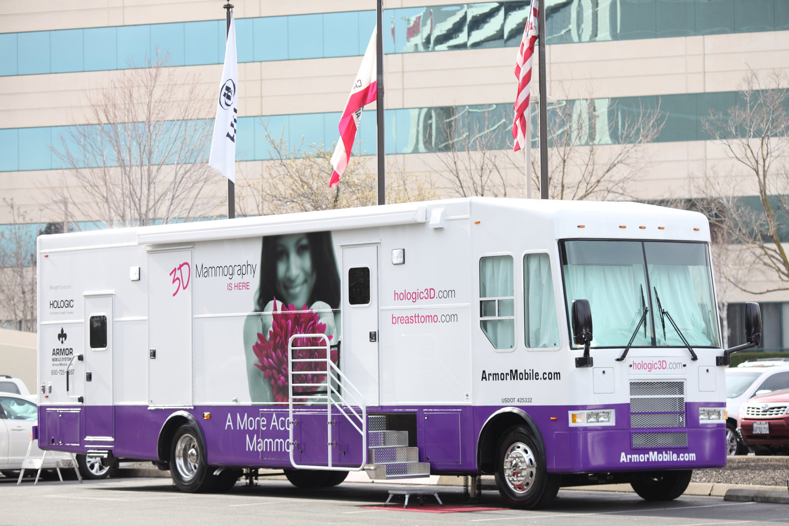 3D Mammography Mobile Coach