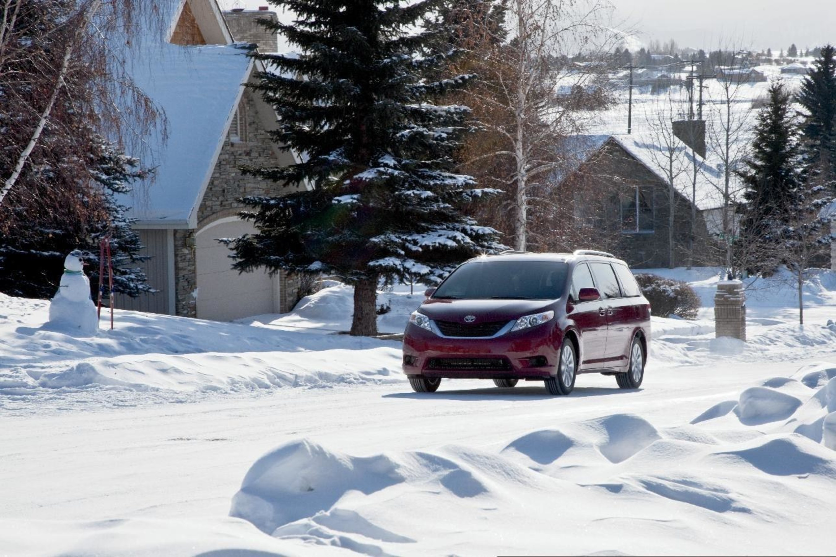 Hertz and Longtime Partner, AAA, Provide Helpful Guidelines for Safe Driving When Traveling This Winter
