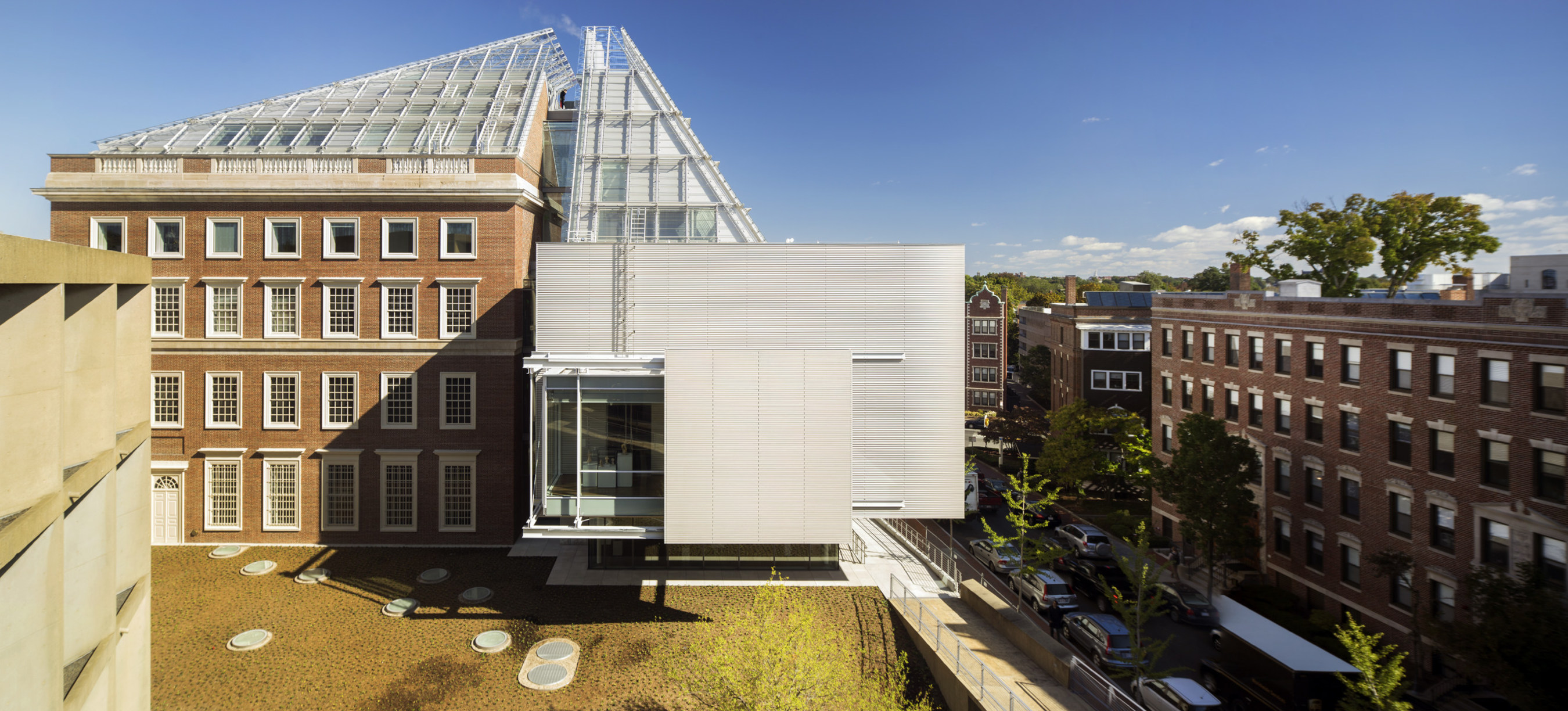 Exterior of Harvard Art Museums. photo courtesy of Arup. Copyright Nic Lehoux