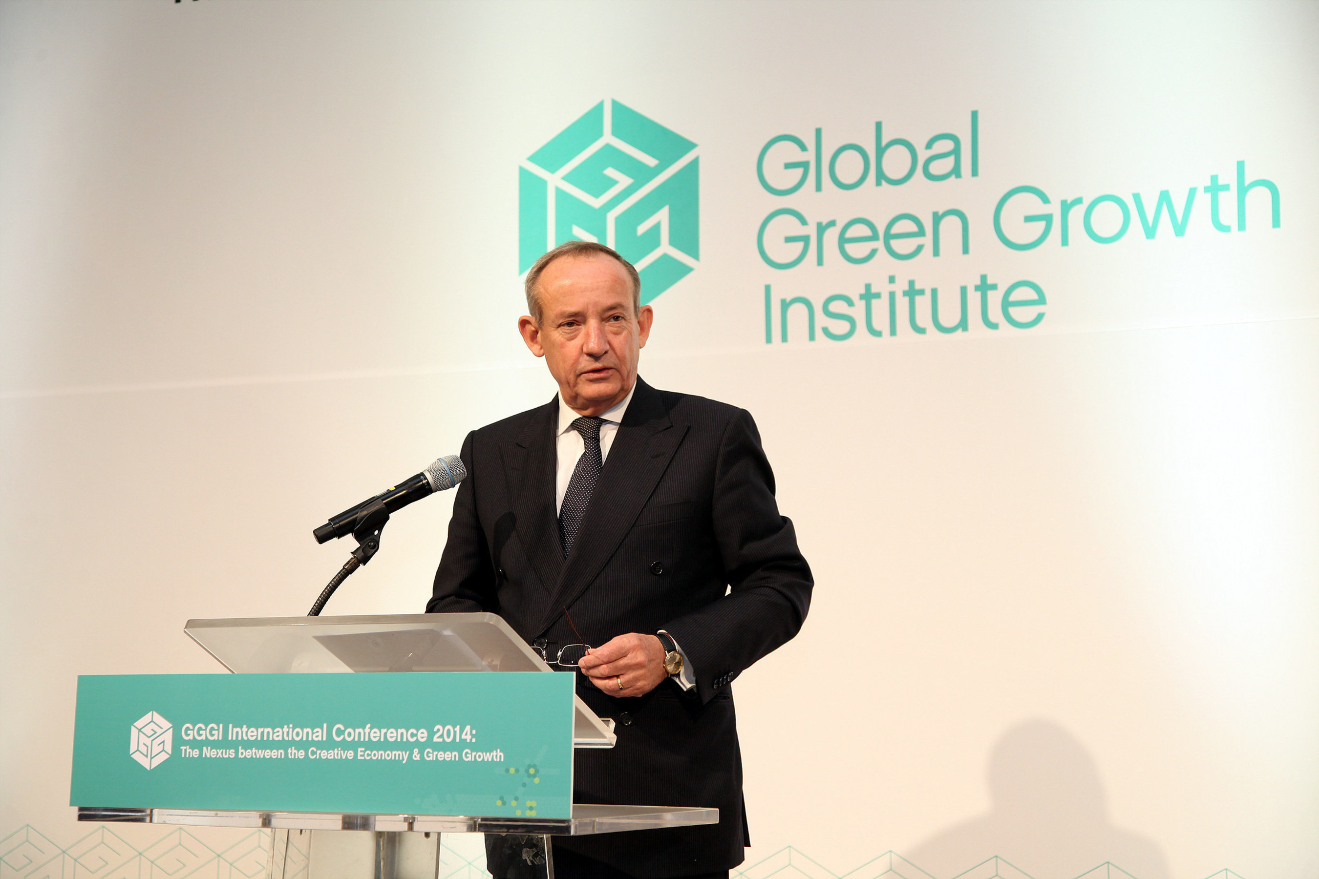 Yvo de Boer, Director-General of GGGI, makes the case for a better economic model​