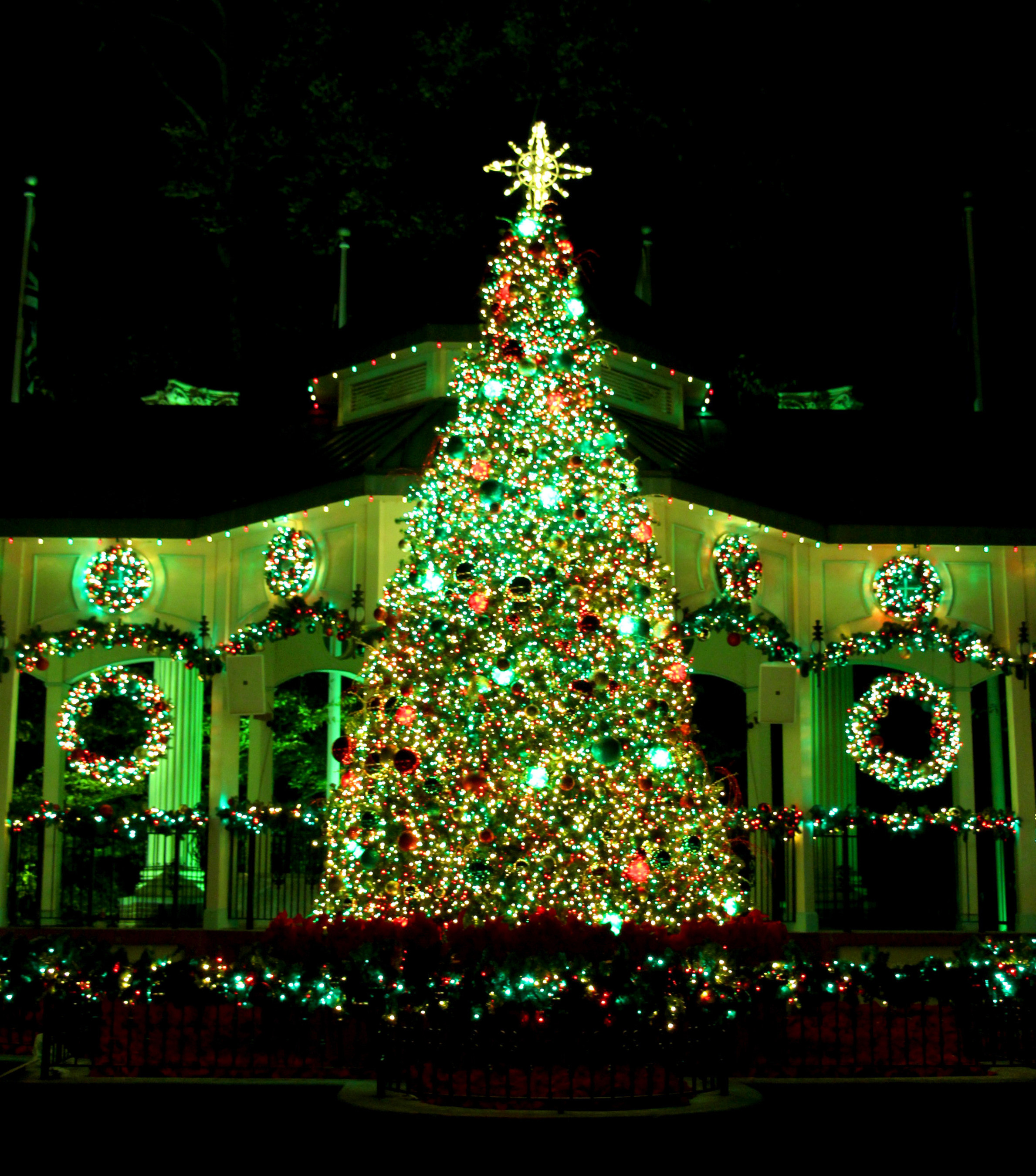 Each night, a huge Christmas tree will be lit near the entrance of Six Flags Over Georgia to mark the official evening events for the all-new Holiday in the Park celebration, beginning November 22 and running on select days through January 4, 2015. The Christmas tree will be lit by local Military families, police officers, emergency personnel and families from the Children's Healthcare of Atlanta. The lighting will take place at 6 p.m. before Christmas and at 5 p.m. after Christmas.
