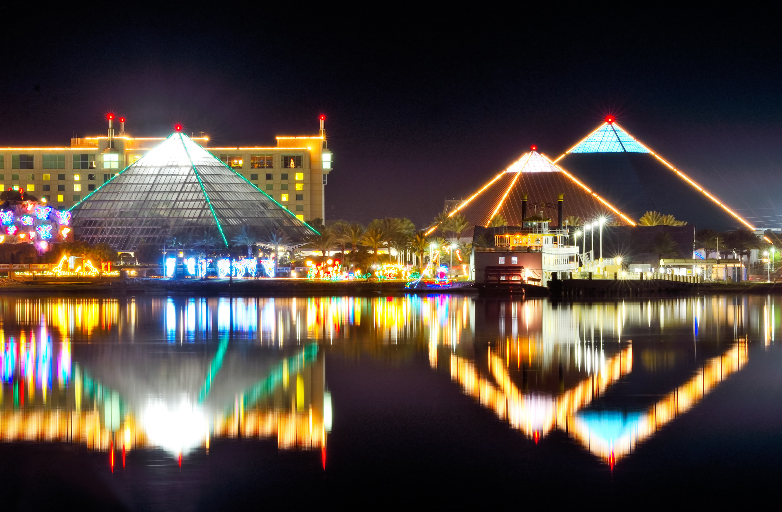 Moody Gardens in Galveston, Texas offers a unique holiday getaway. The Festival of Lights, ICE LAND Ice Sculptures, holiday films at the 3D and 4D theaters, Arctic Ice Slide, Ice Skating, spa, restaurants, spa and breathtaking views over Galveston Bay offer great fun for families and adults with enough activities to fill weekend and then some.