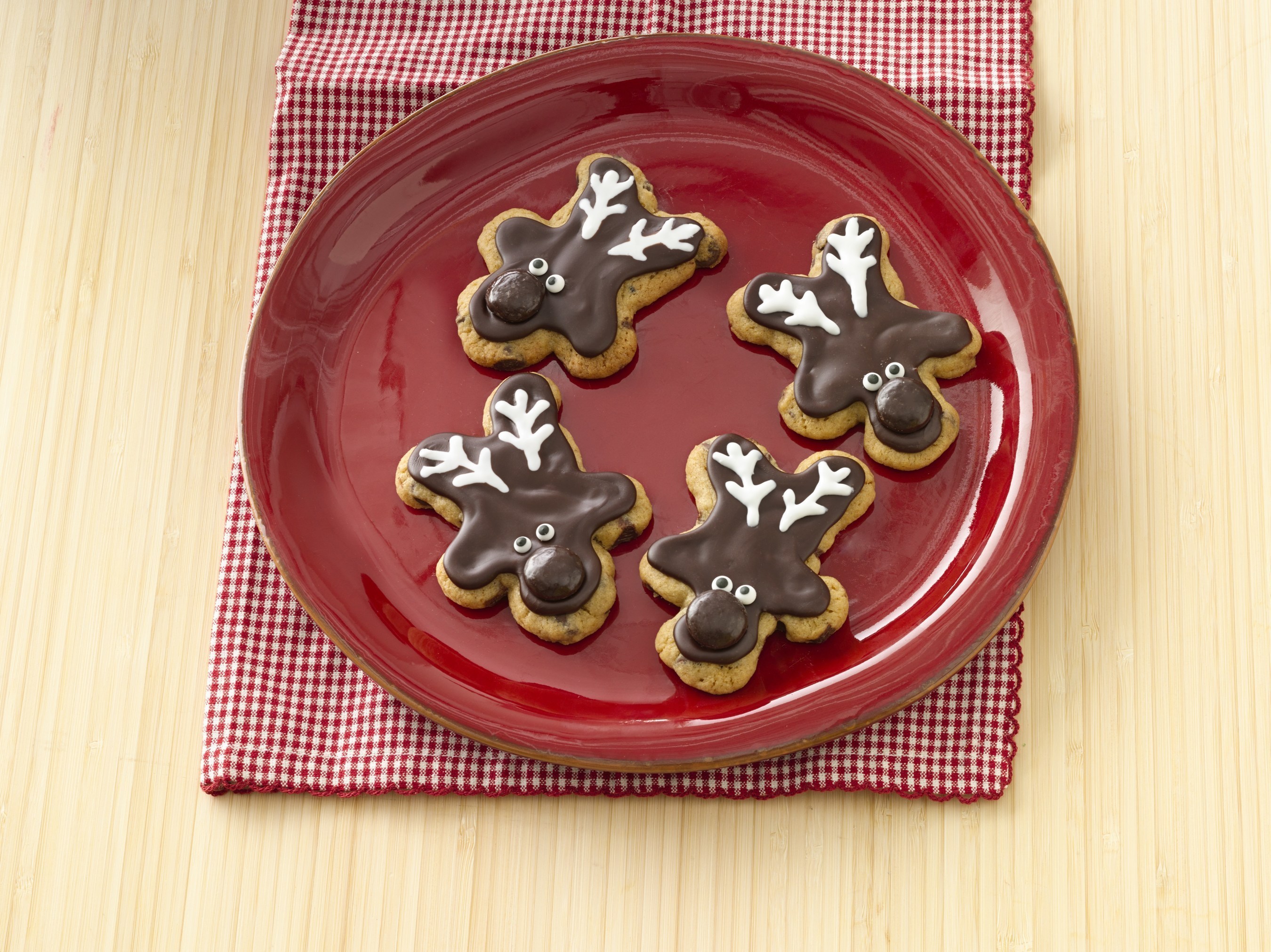 #GetYourBettyOn this holiday season with top cookie recipes for kids and how-to tips at BettyCrocker.com/KidsCookieCorner.
