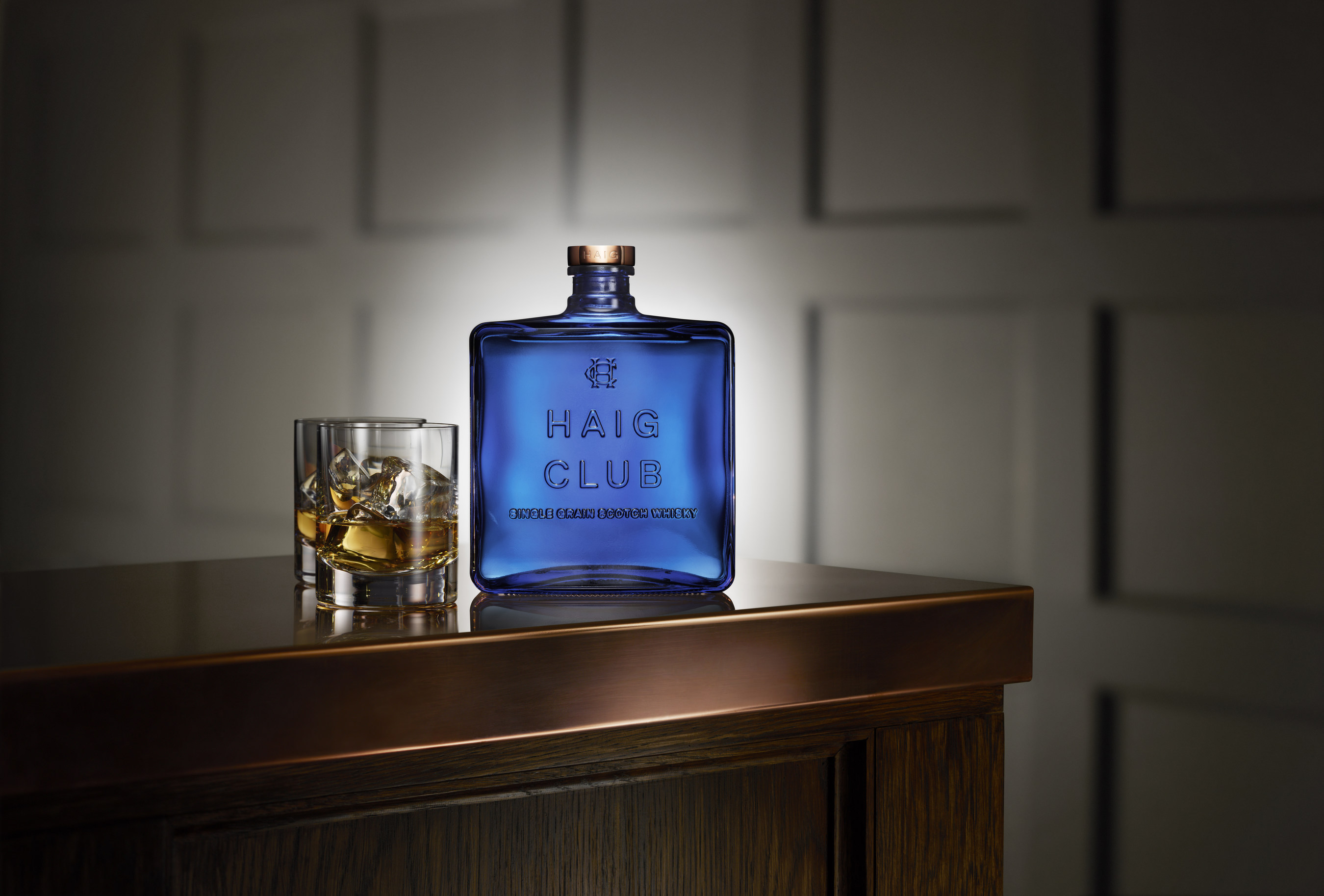 1 x Haig Club whisky bottle empty inc top mint 