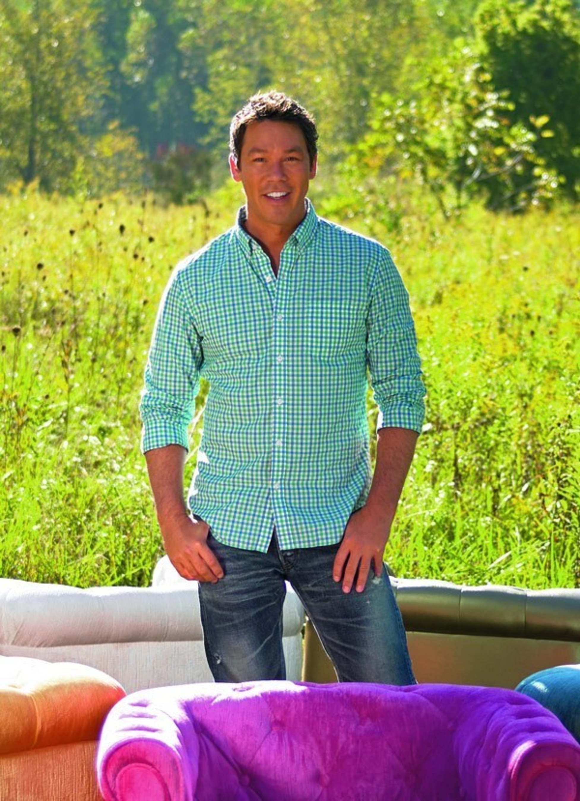 Grandin Road announces its new partnership with HGTV host and design star David Bromstad to launch David Bromstad Home by Grandin Road.