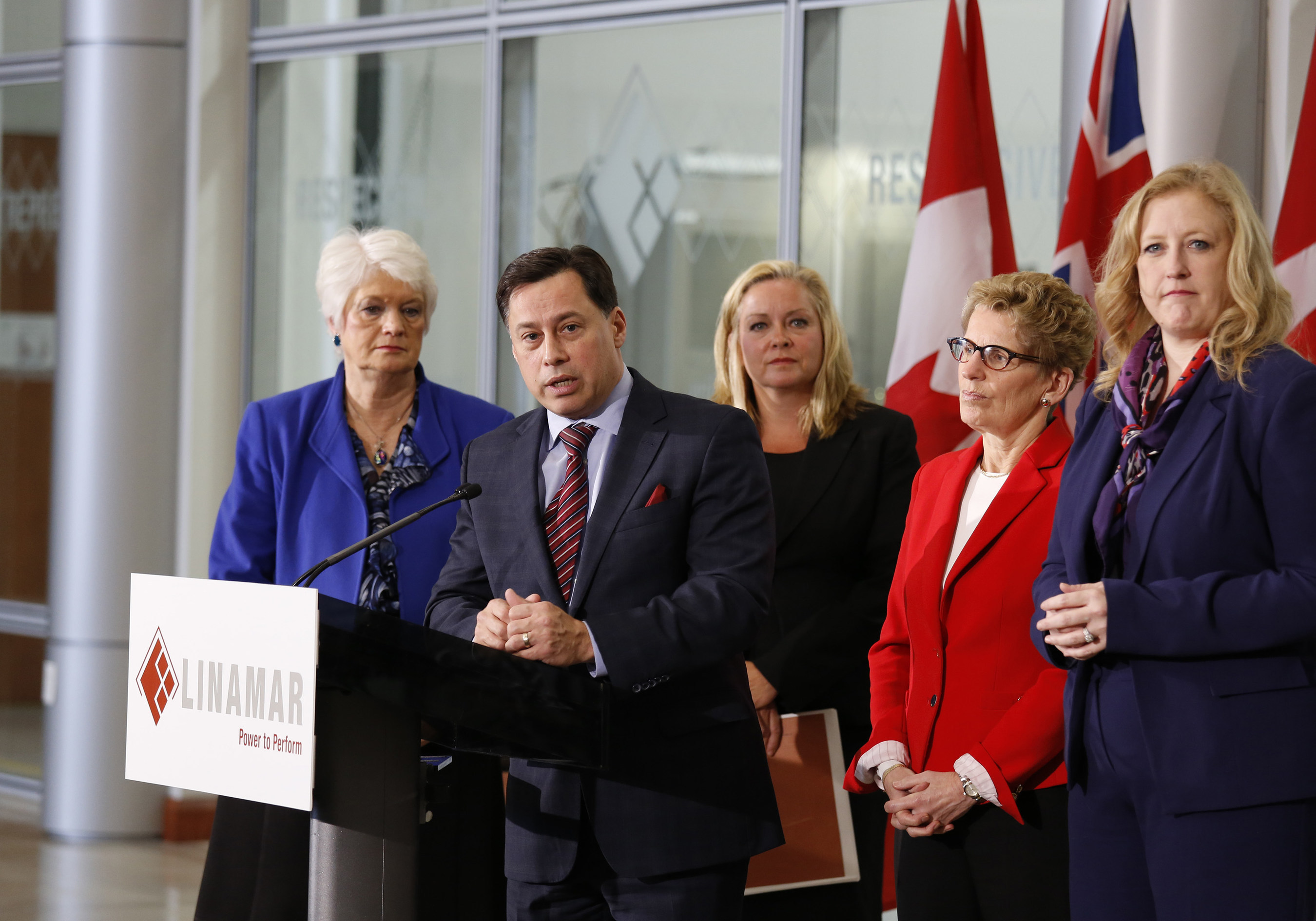 Ontario, Canada’s skilled workforce and R&D expertise were among factors that drew global auto parts company Linamar to invest over $500 million in Ontario. The investment will include $50.25 million in support from Ontario and create 1,200 jobs. Minister of Economic Development, Employment & Infrastructure Brad Duguid said “Today’s announcement demonstrates Ontario’s ongoing commitment to partnering with the auto industry and its workers to create long-term growth and global competitiveness.”