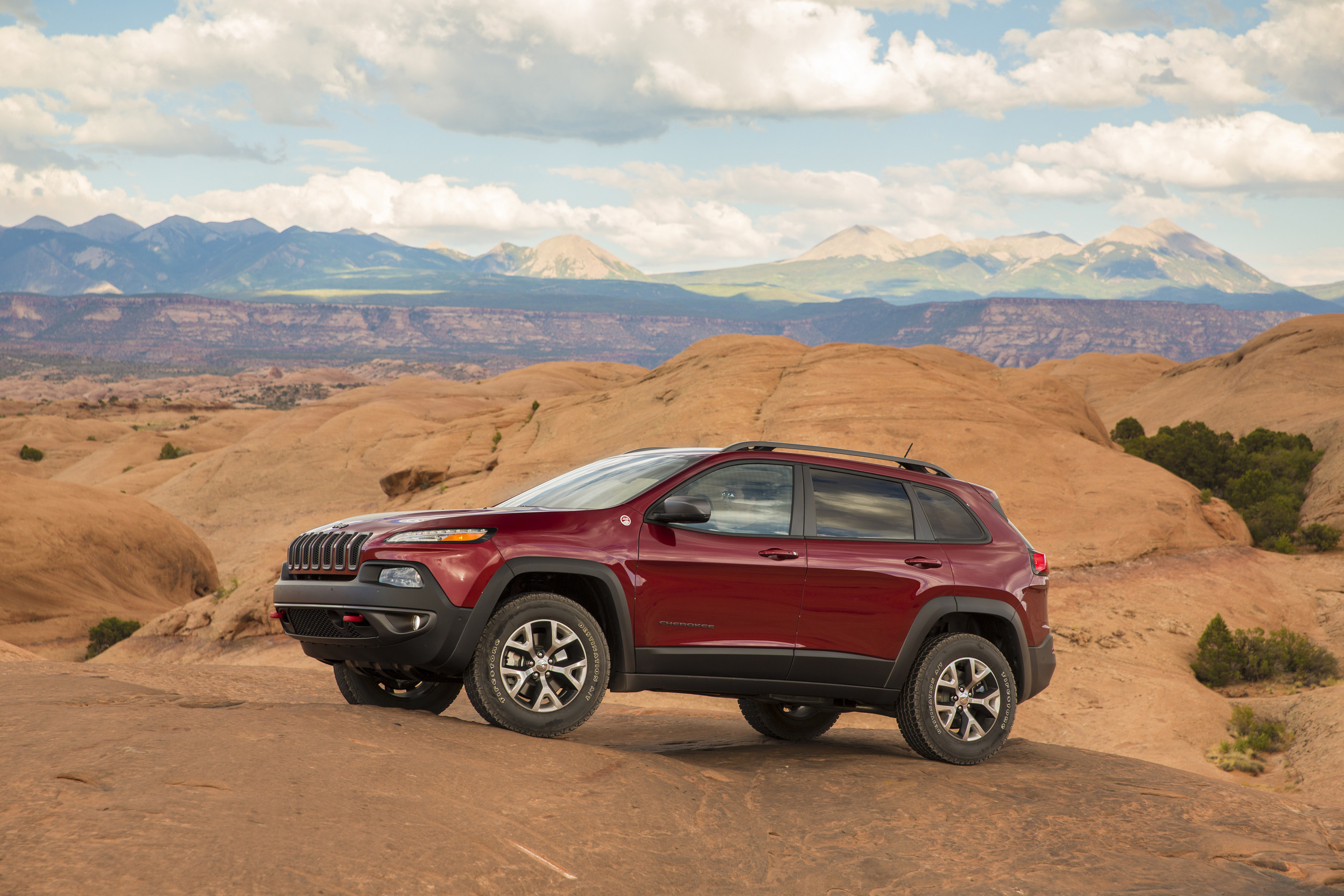 2015 Jeep Cherokee named Four Wheeler of the Year