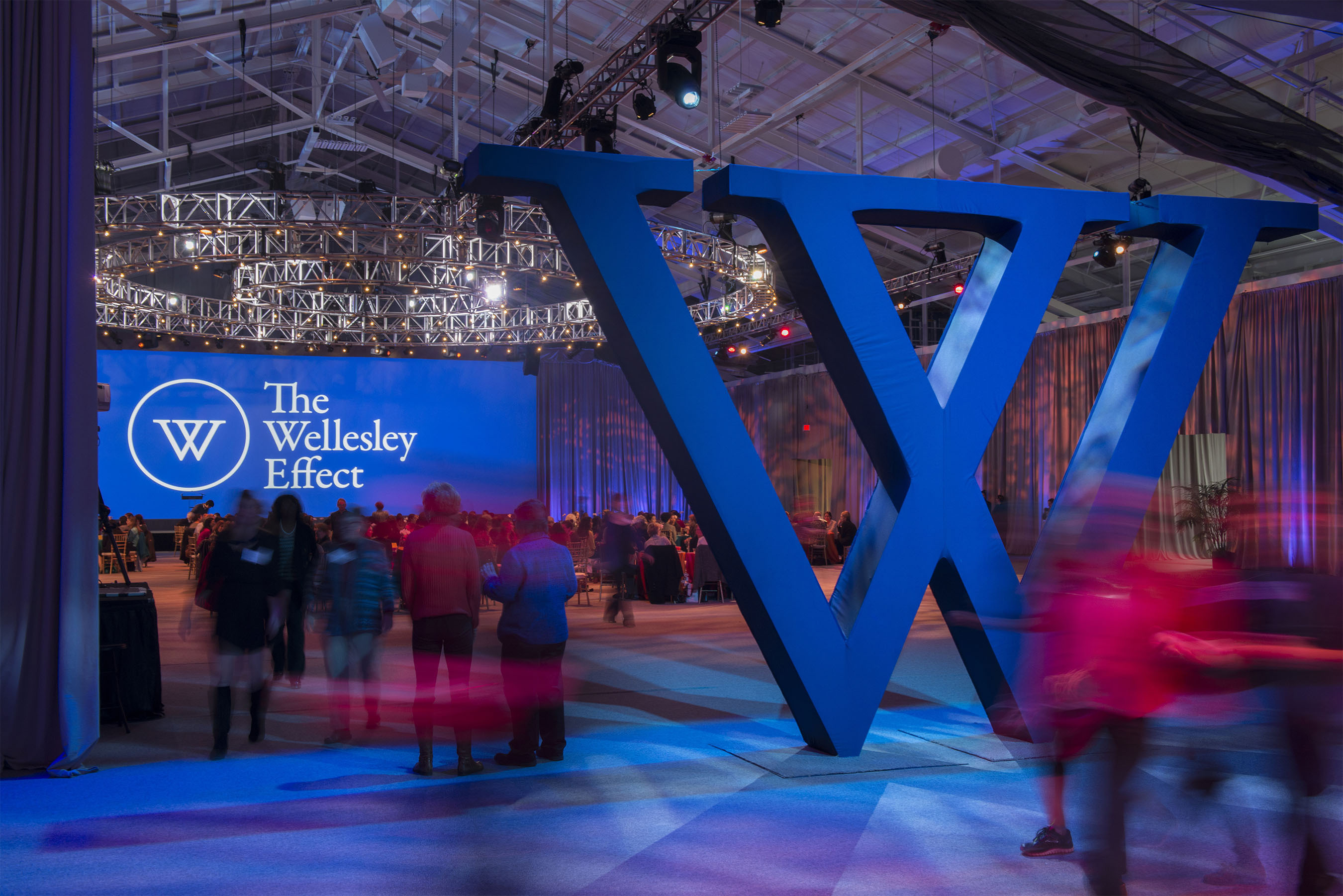 Wellesley announces largest donation in college history; record $50 million gift launches Wellesley’s $500 million campaign. On October 23, 2015, a dinner to announce the campaign held on Wellesley’s campus drew 600 people and alumnae leaders from all over the world, including Linda Wertheimer ’65, who emceed the event; Callie Crossley ’73, Ophelia Dahl ’94, Pam Melroy '83, and Robin Sparkman ’91.