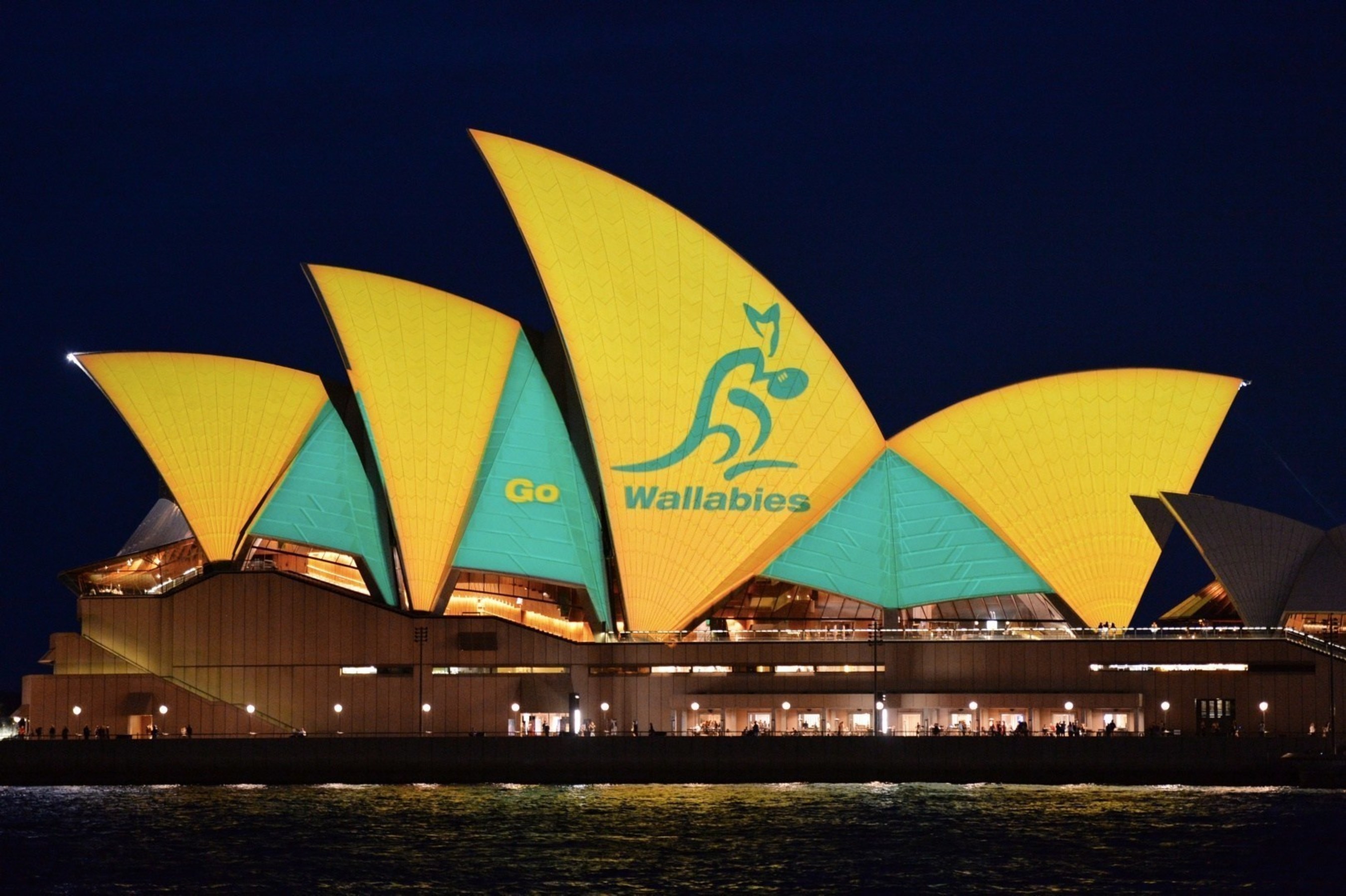 Sydney cheers on the Wallabies on the Sails of the Sydney Opera House_Destination NSW James Morgan (1)
