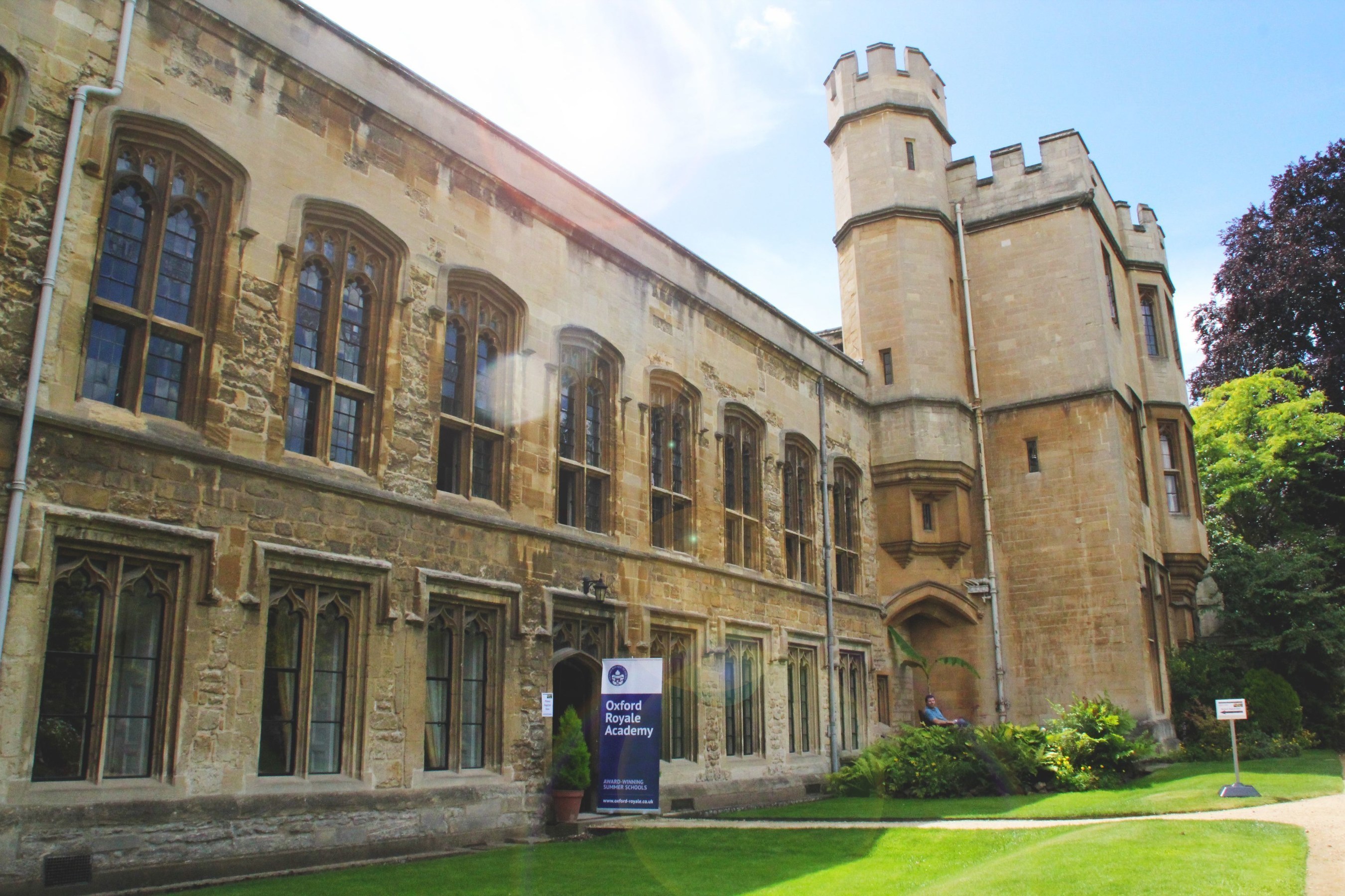 Students are housed in University of Oxford accommodation for the duration of their summer programmes.