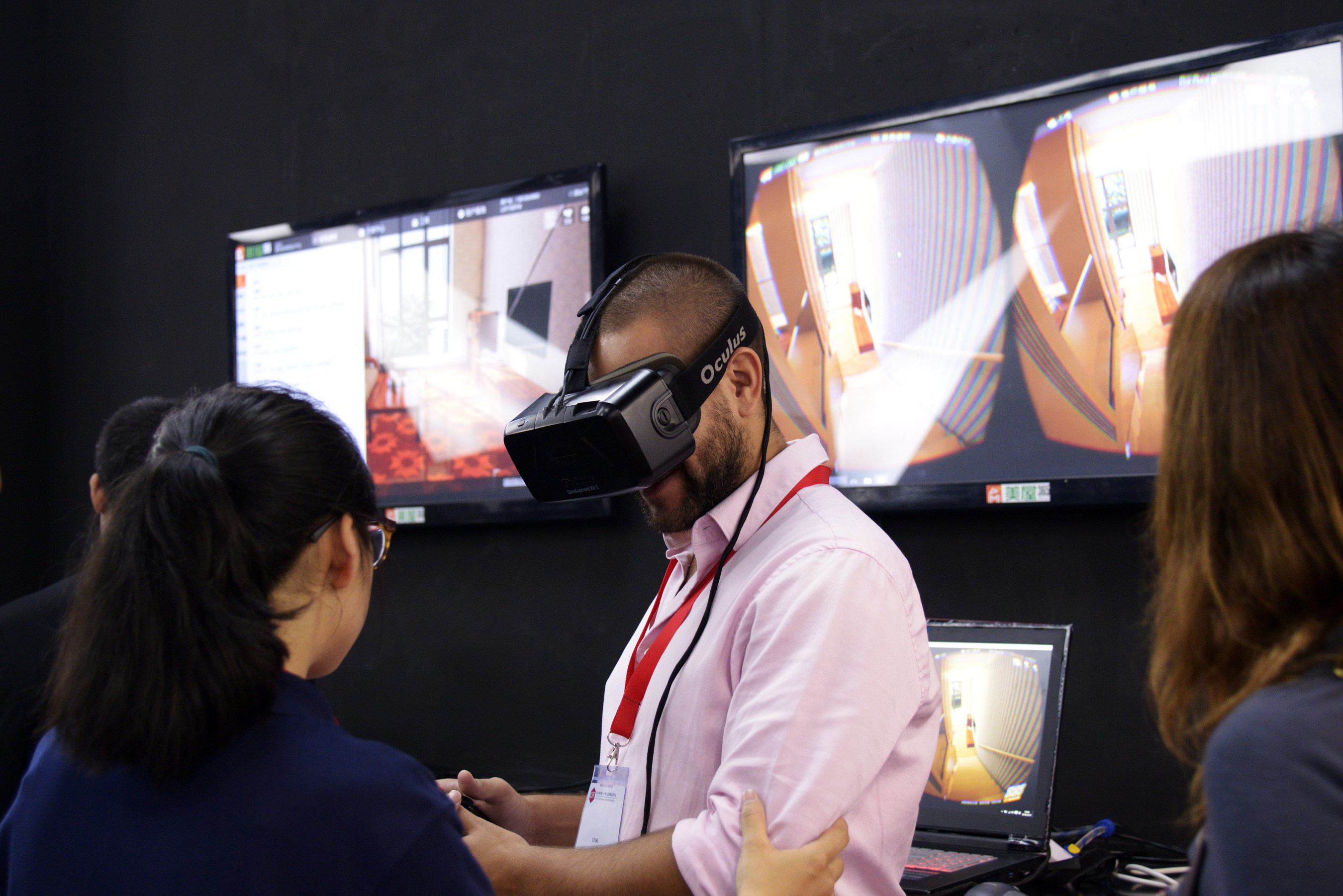 At CIFF (Guangzhou) 2016, Landbond released its “fitting room” for furniture which allows customers to “try on” the furniture in their own home using the VR headset.
