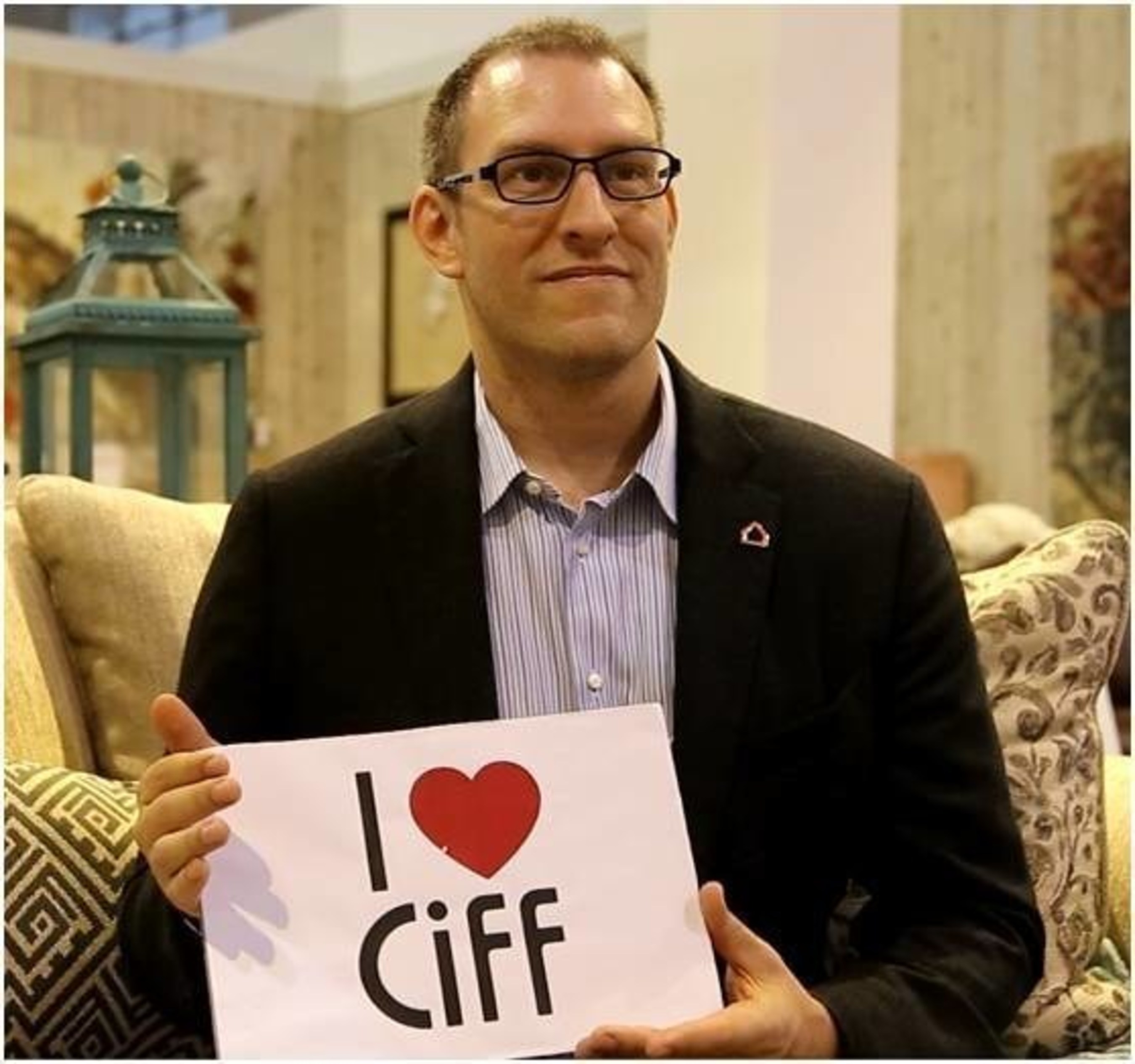 Paul Dotta, senior VP of China retail at Ashley Furniture China, said that every year CIFF (Guangzhou) helps the company establish good cooperation relations.