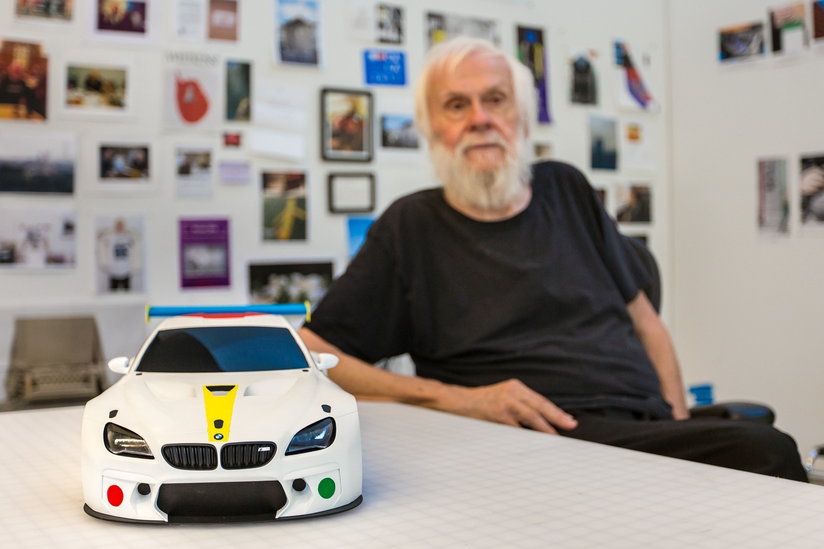 Contemporary American artist John Baldessari unveils the design study for 19th BMW Art Car at his California studio. The full-scale version of Baldessari's work will be unveiled at Art Basel Miami Beach on November 30, 2016. Courtesy of John Baldessari. (PRNewsFoto/BMW Group)