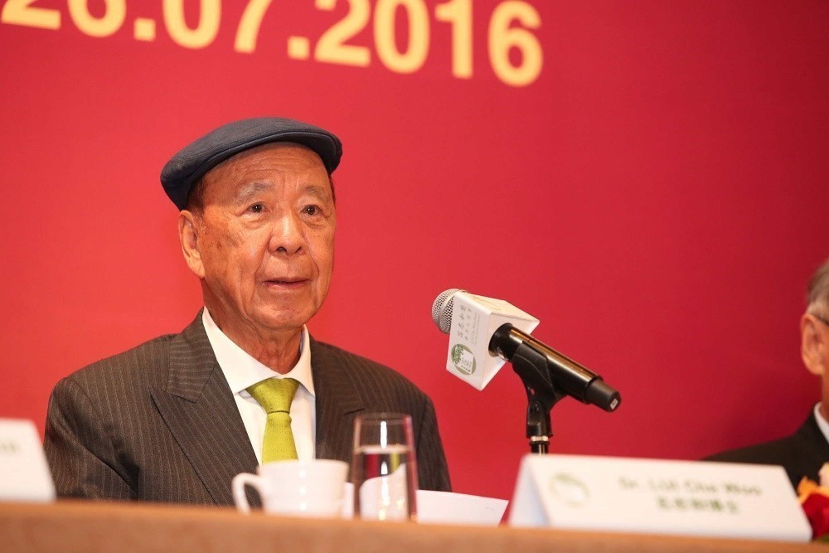 Dr. Lui Che Woo, Founder & Chairman of the Board of Governors cum Prize Council, LUI Che Woo Prize