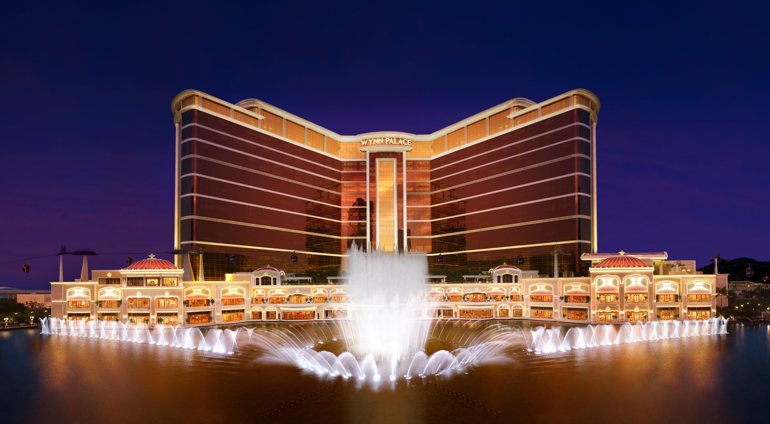 Wynn Palace it is the culmination of Steve Wynn’s more than 45 years in hospitality, setting a new standard for luxury and elegance.