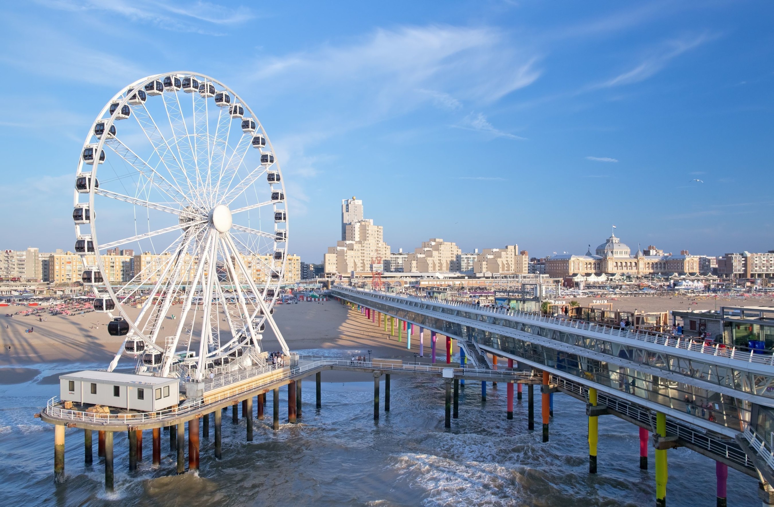 Europe's First Ferris Wheel Over Sea Opened on The Pier in Scheveningen (PRNewsFoto/Den Haag Marketing)