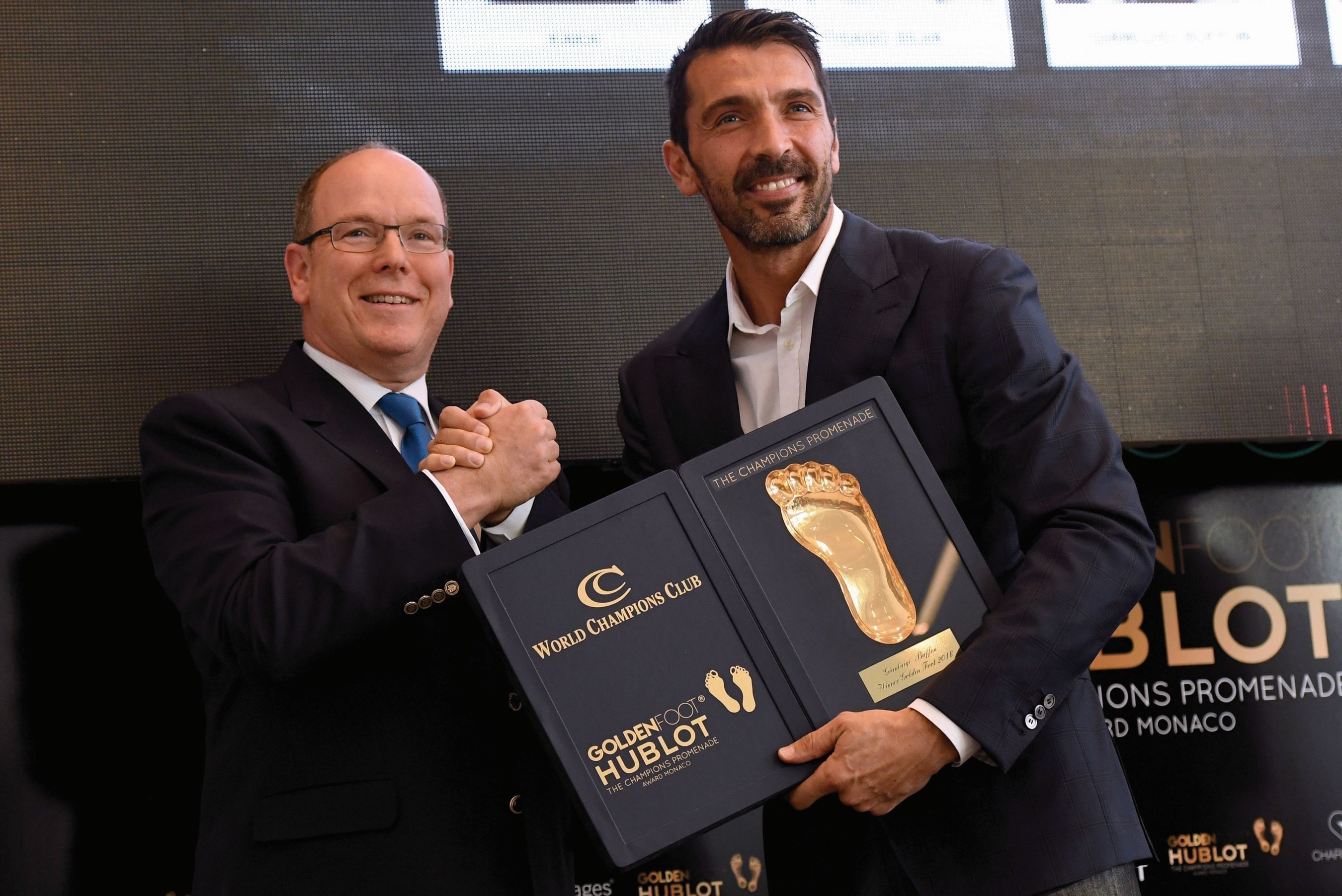 Gianluigi Buffon is awarded of the 2016 Golden Foot Hublot by His Serene Highness Prince Albert II of Monaco (PRNewsFoto/HUBLOT)
