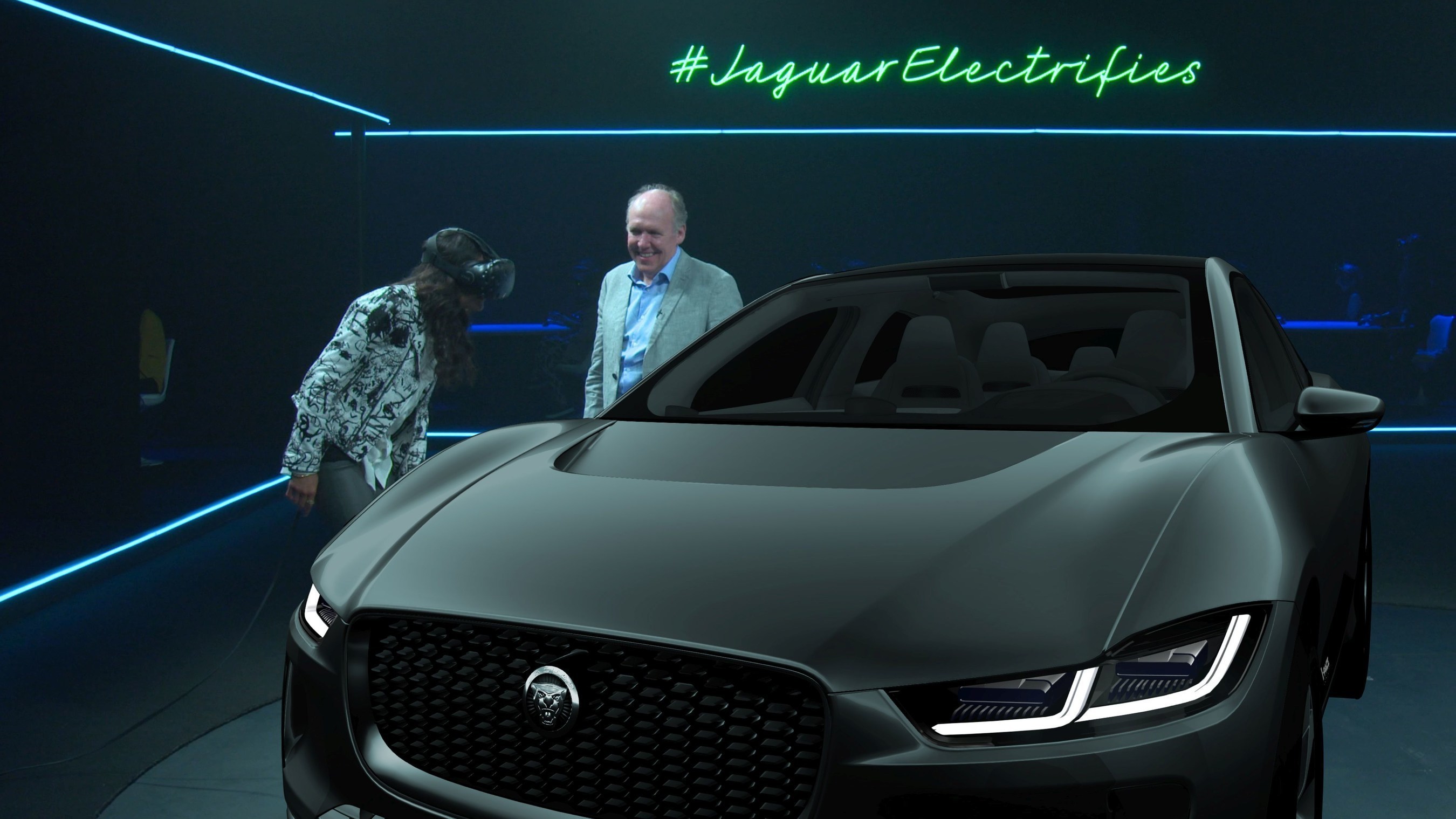 Michelle Rodriquez views the new Jaguar I-PACE Concept in virtual reality at the global reveal of Jaguars first ever fully electric car (PRNewsFoto/Jaguar Land Rover)
