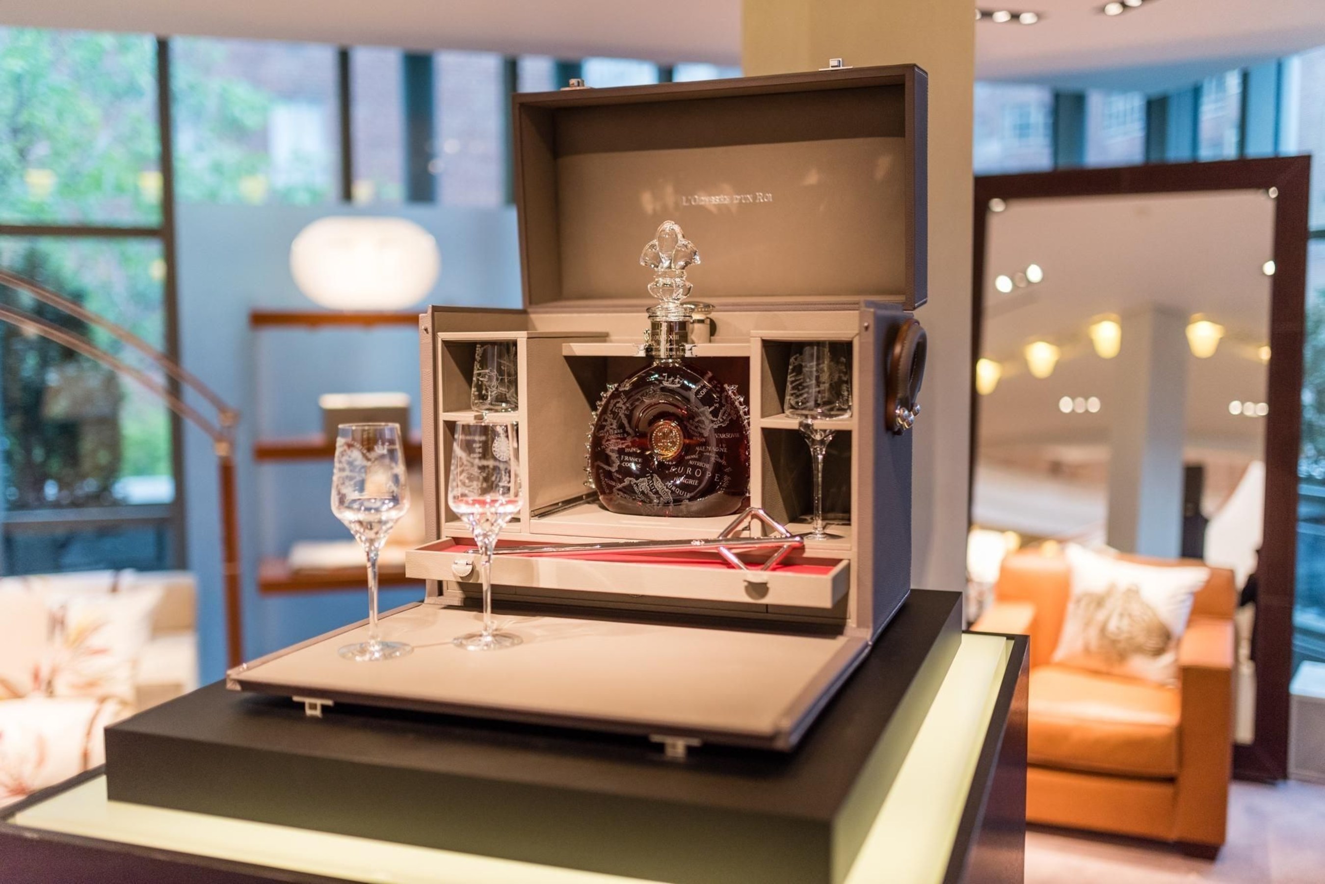 LOUIS XIII fetches record price of US$ 558K for three LOUIS XIII L'ODYSSEE D'UN ROI limited editions auctioned by Sotheby's (PRNewsFoto/LOUIS XIII COGNAC)